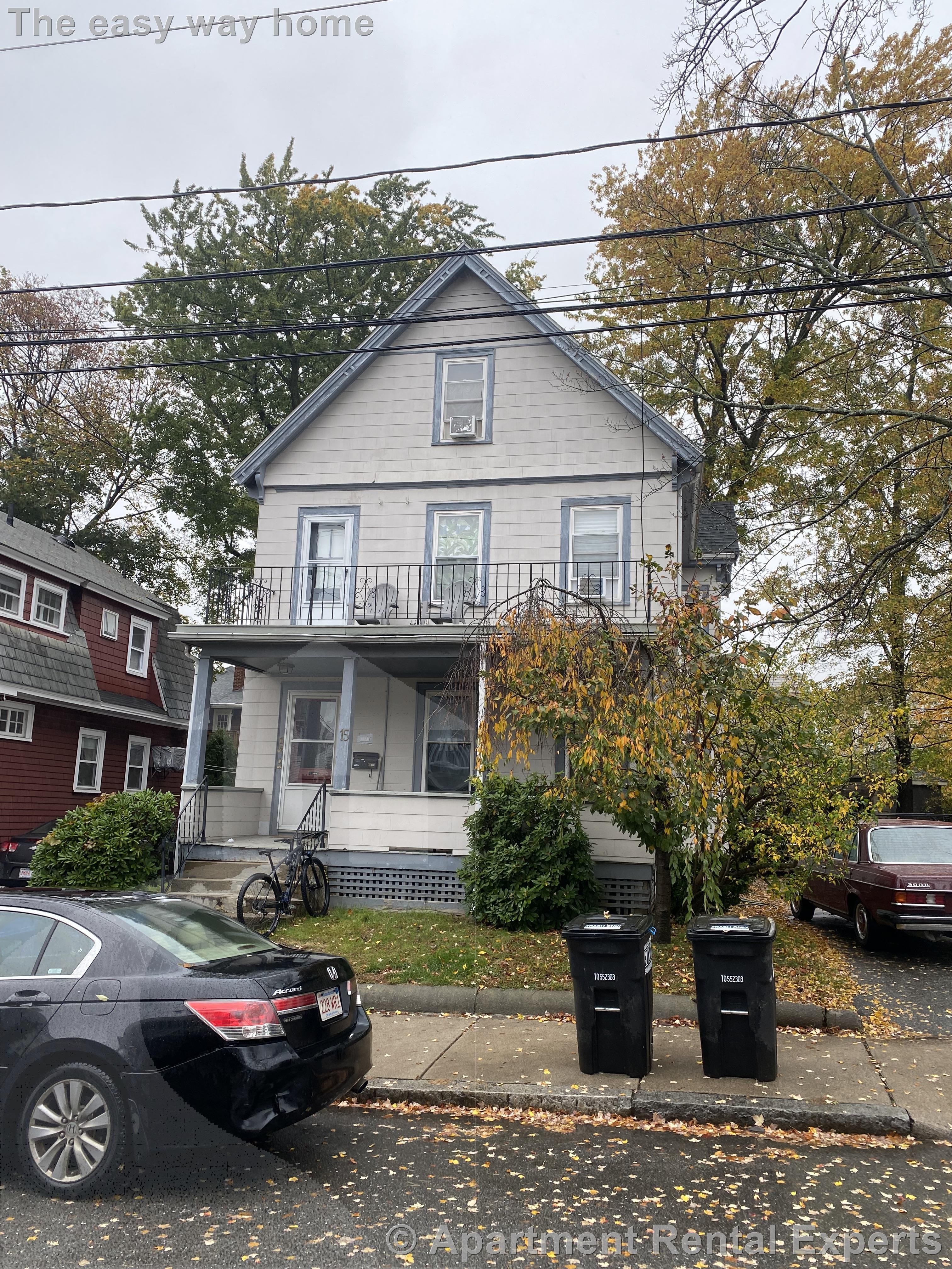 15 Curtis Ave, Tufts