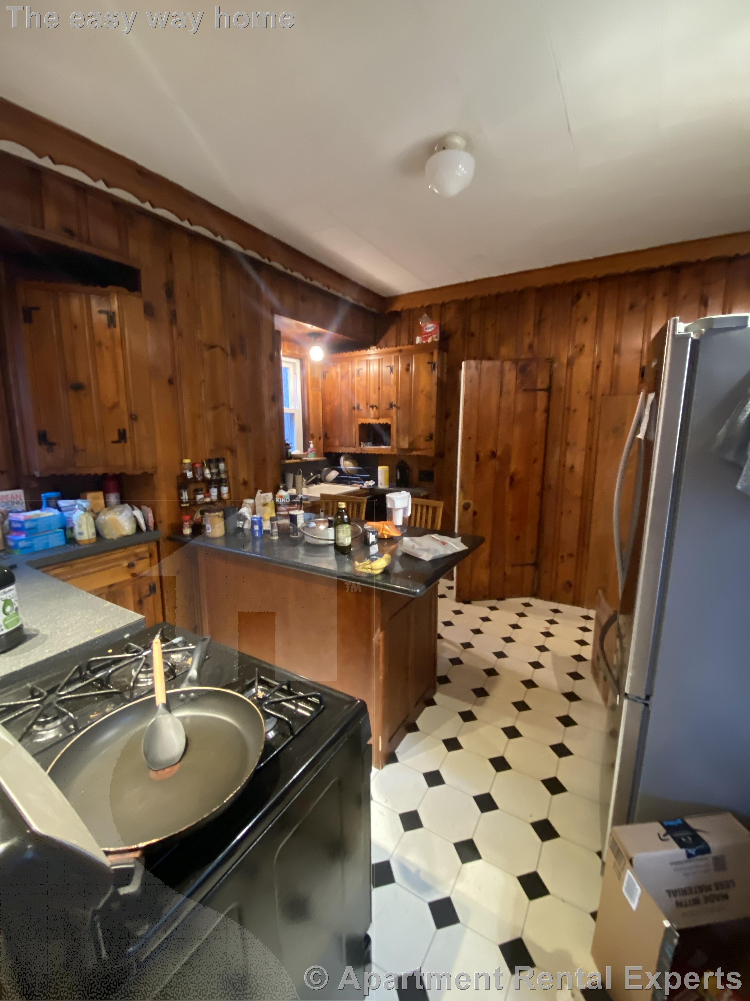 15 Curtis Ave, Tufts