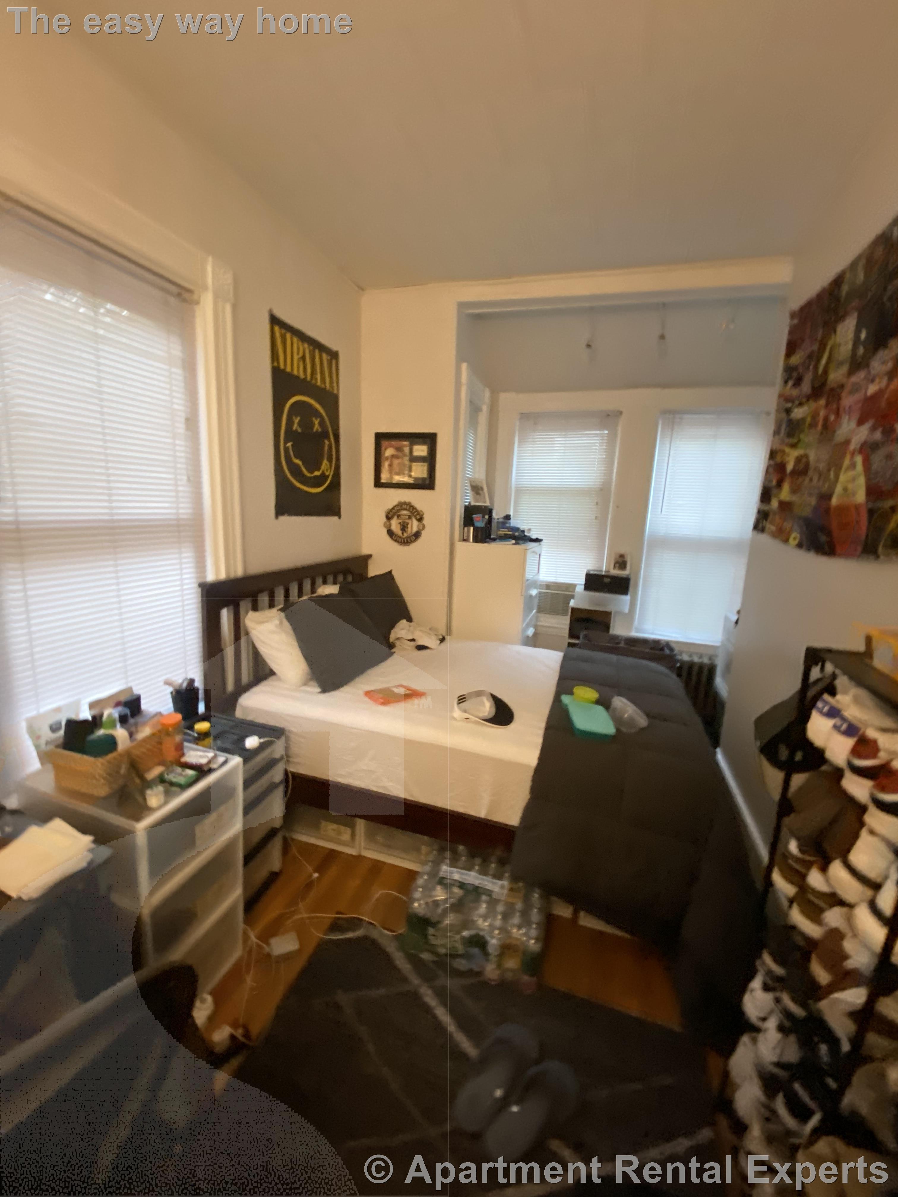 15 Curtis Ave, Tufts