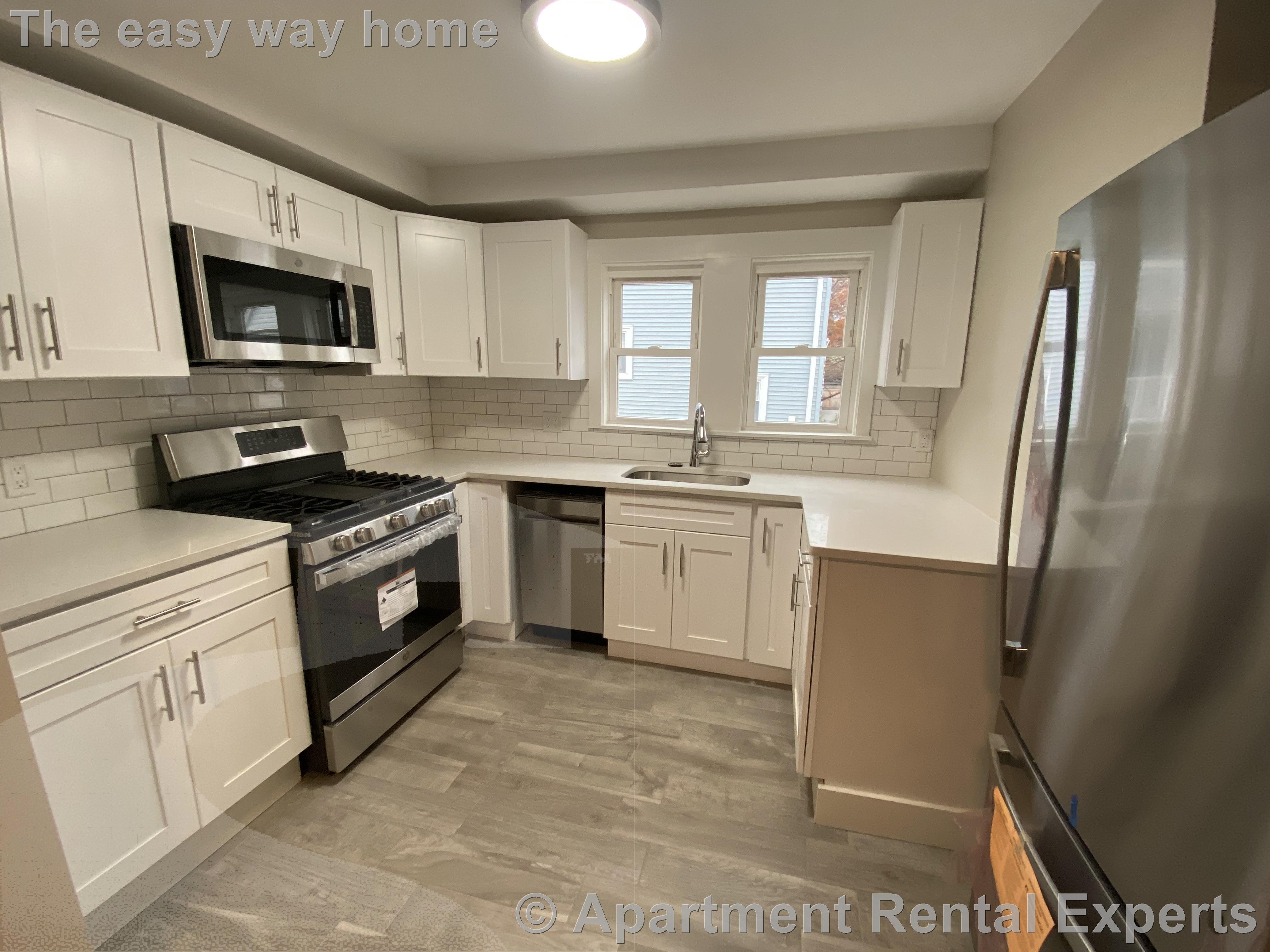 8 Fisk Ave, Magoun Square