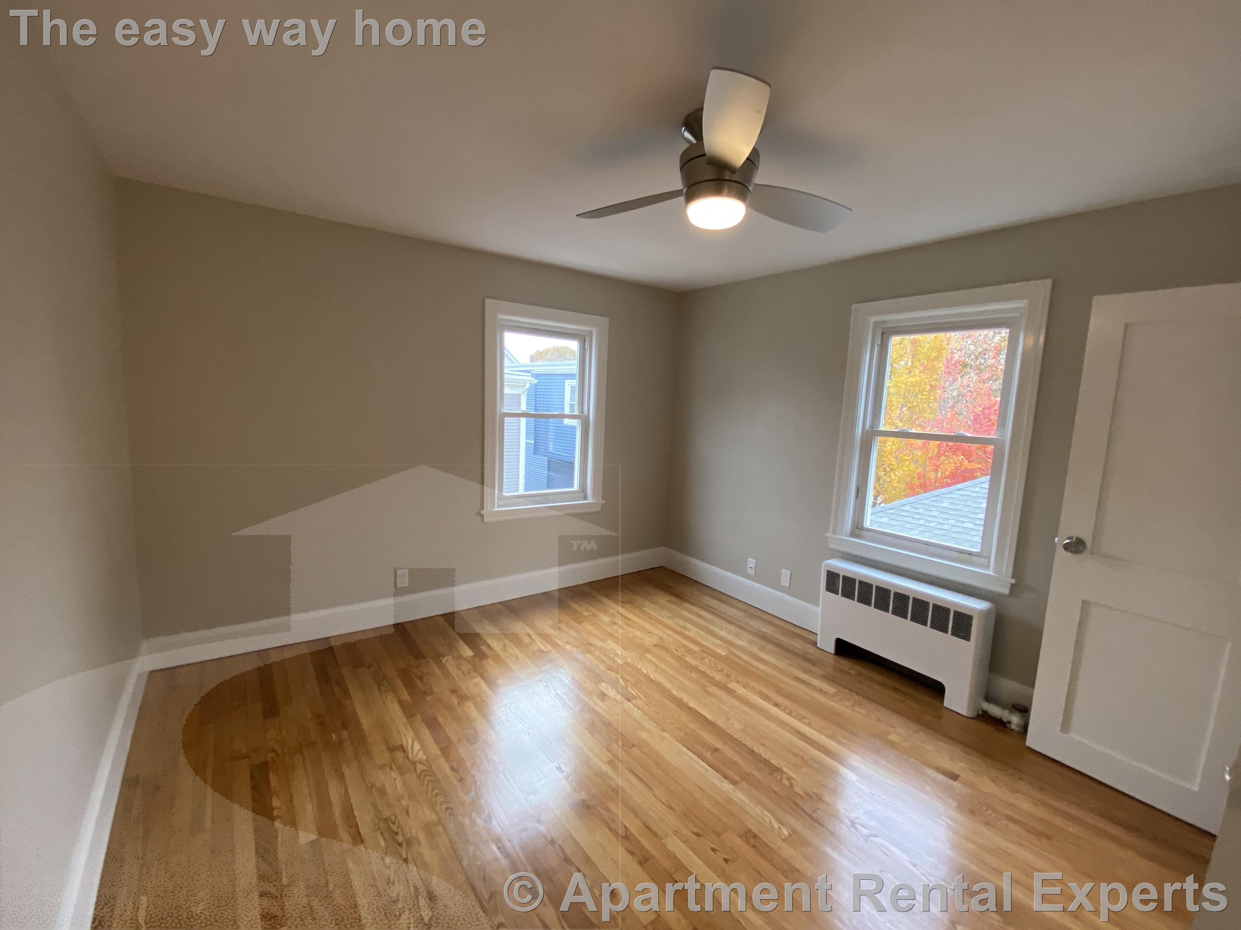 8 Fisk Ave, Magoun Square