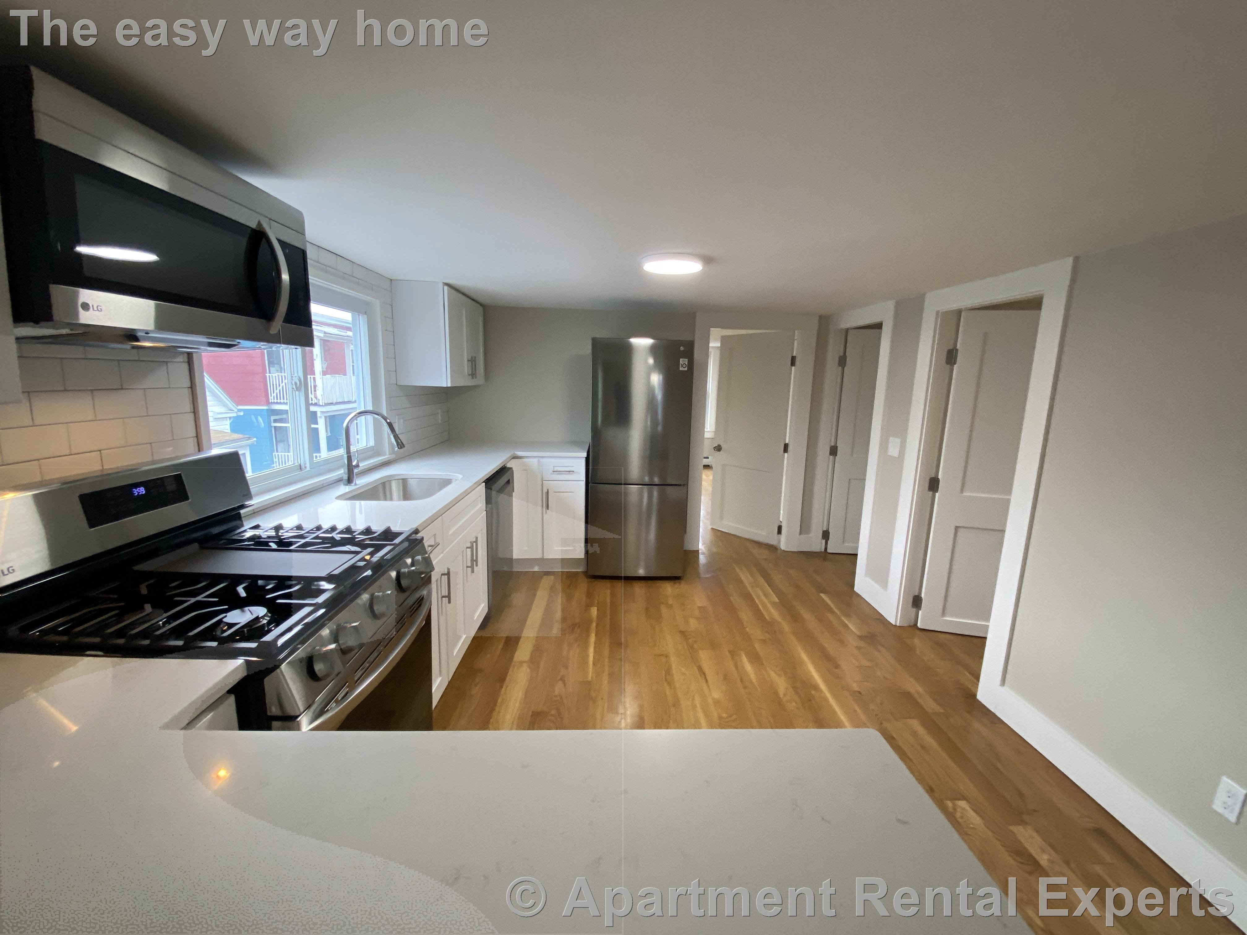 8 Fisk Ave, Magoun Square