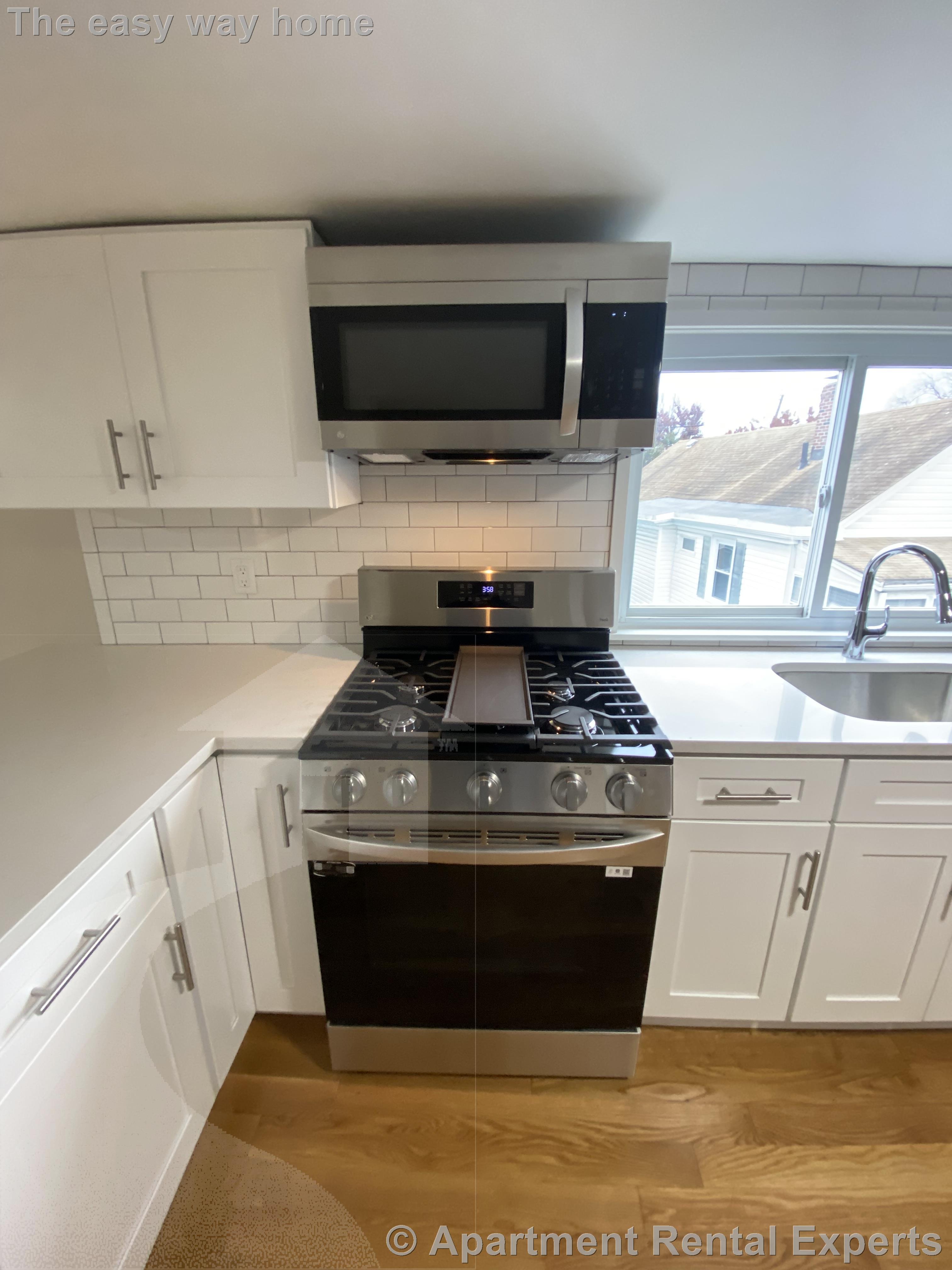 8 Fisk Ave, Magoun Square