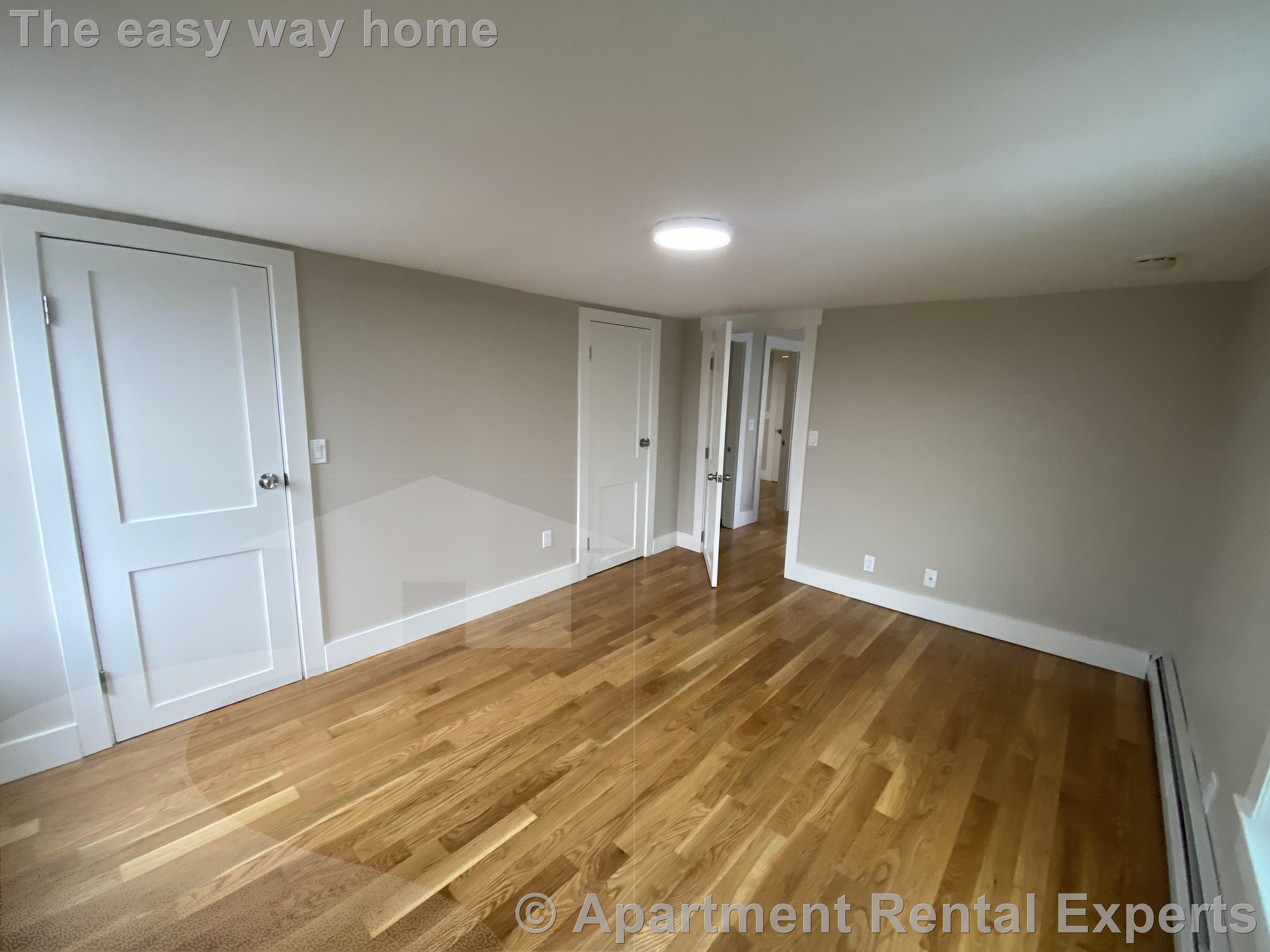 8 Fisk Ave, Magoun Square