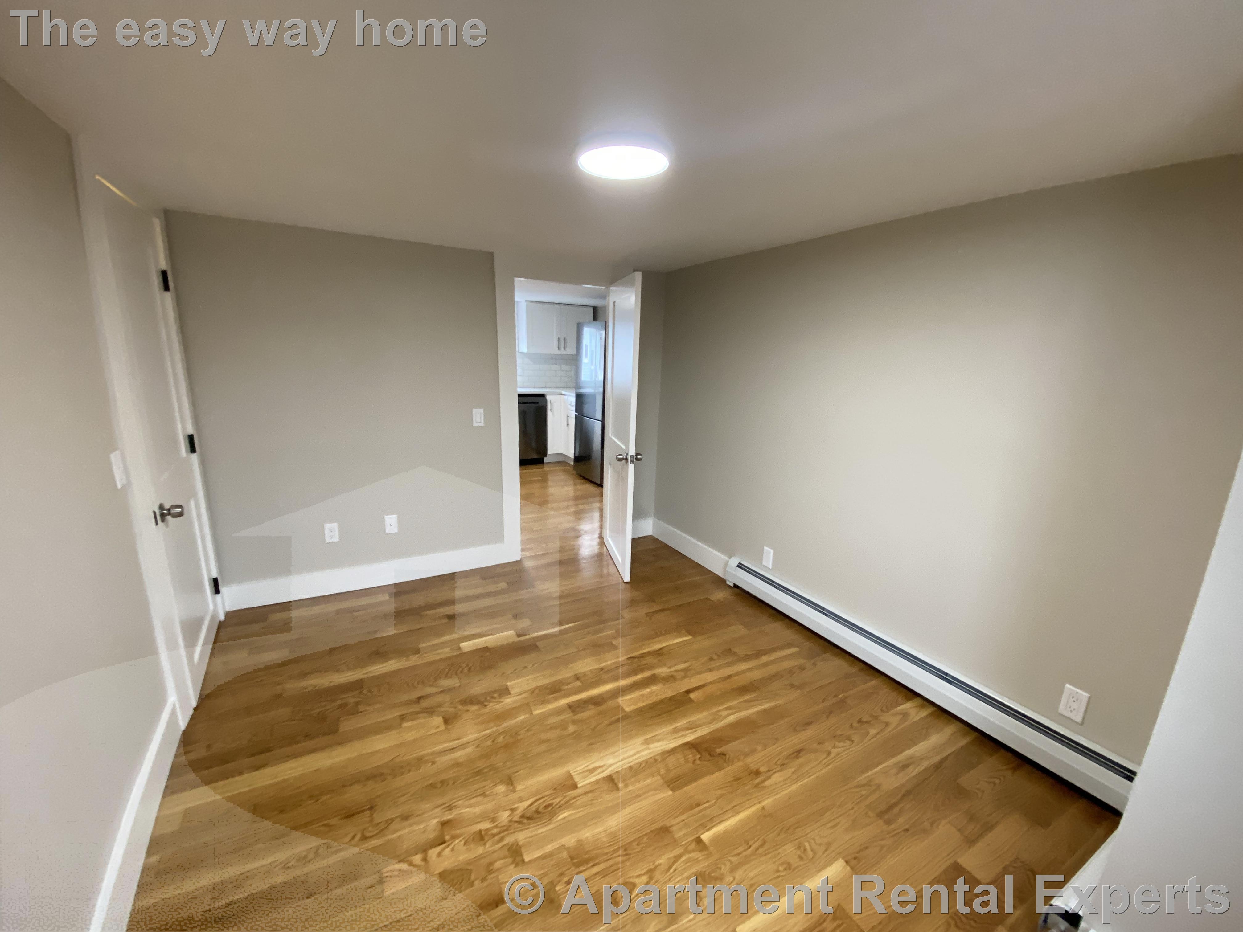 8 Fisk Ave, Magoun Square