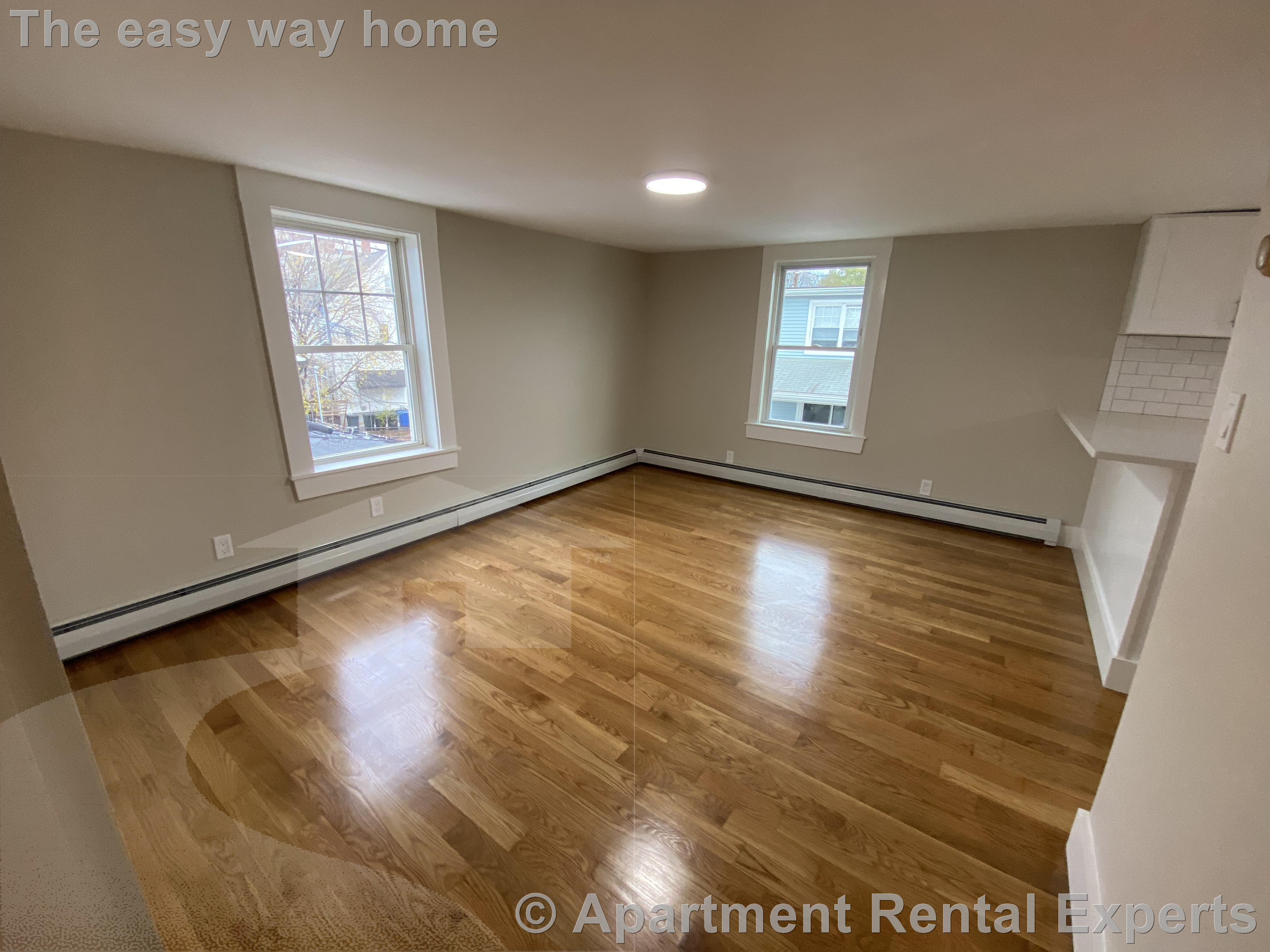 8 Fisk Ave, Magoun Square