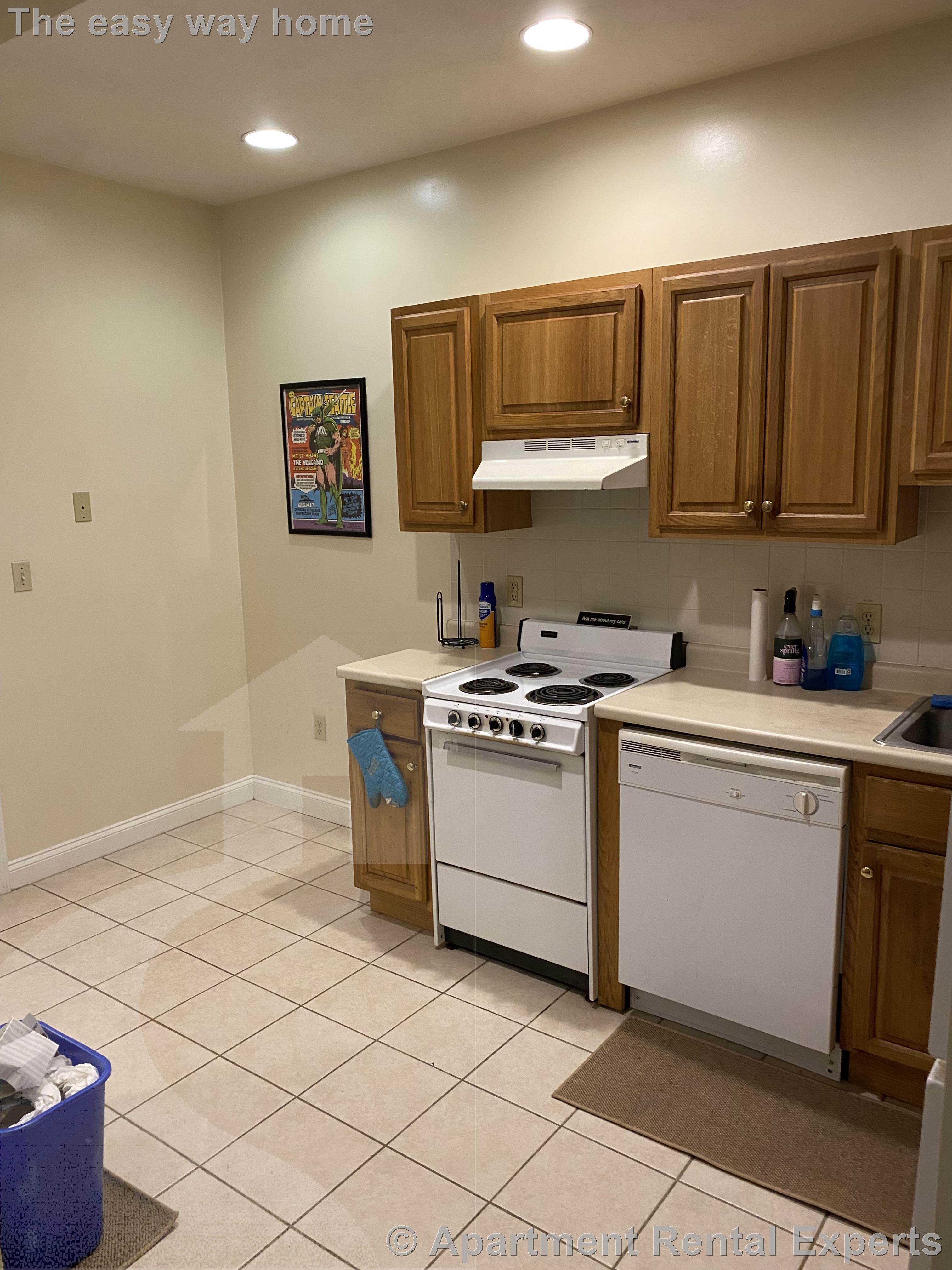 460 Green St, Central Square