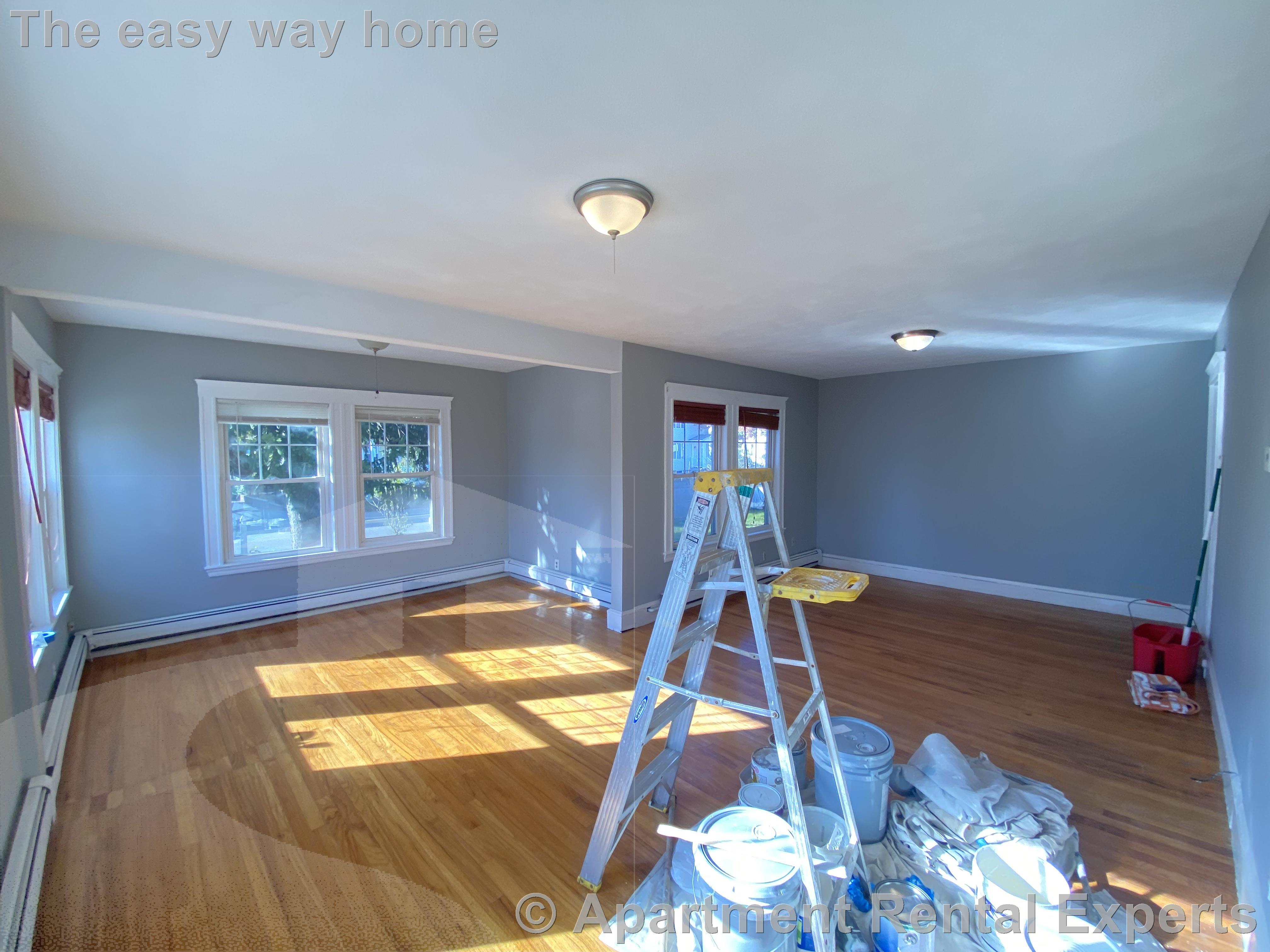 2-4 Goldsmith Ave, Tufts