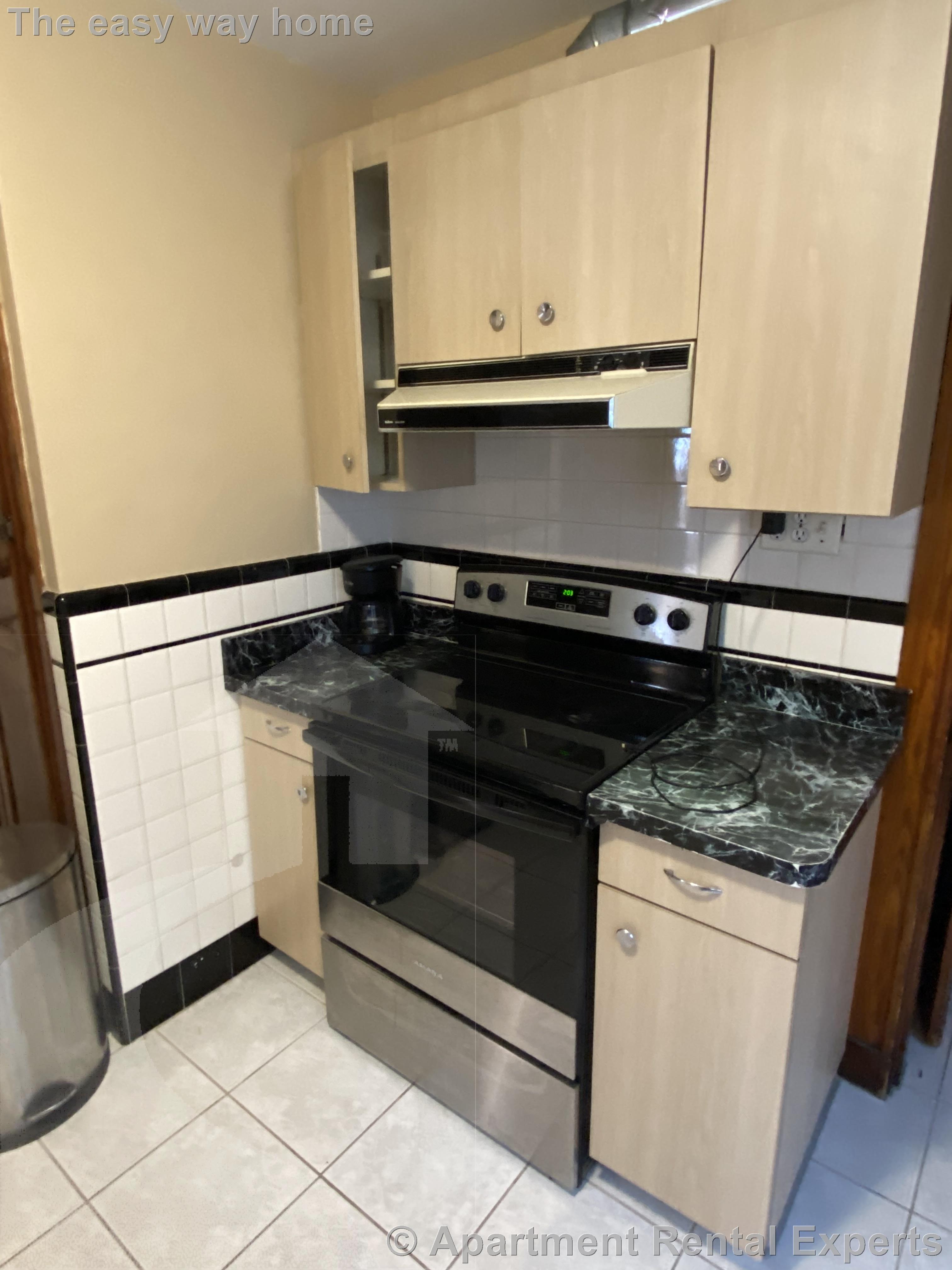 2-4 Goldsmith Ave, Tufts