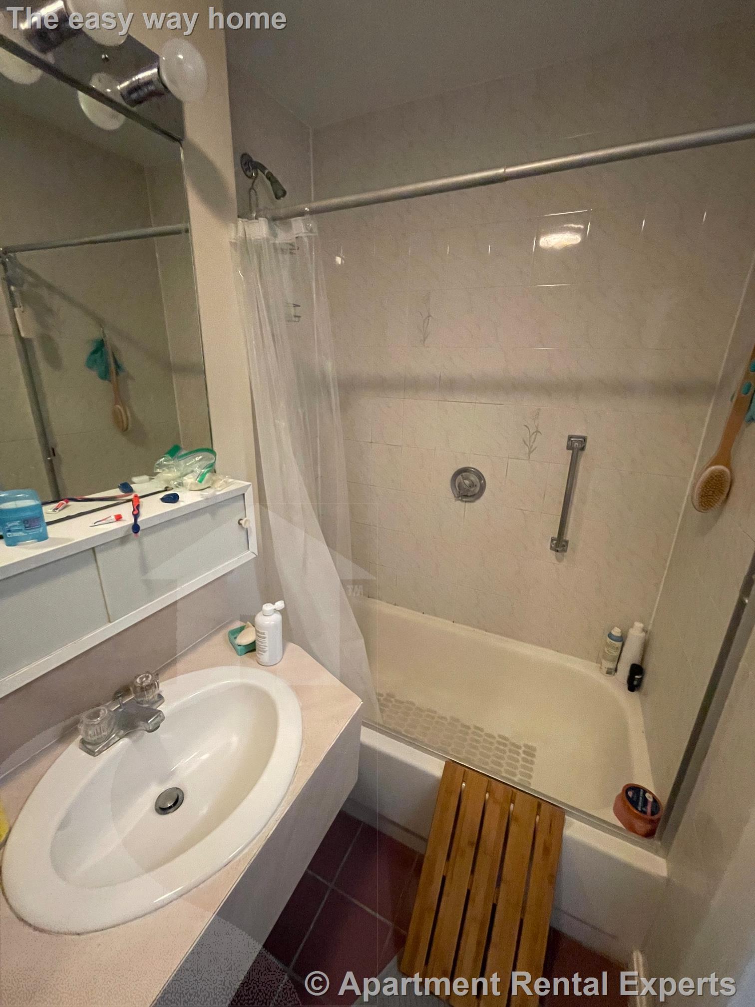 12 Mt Auburn St, Harvard Square