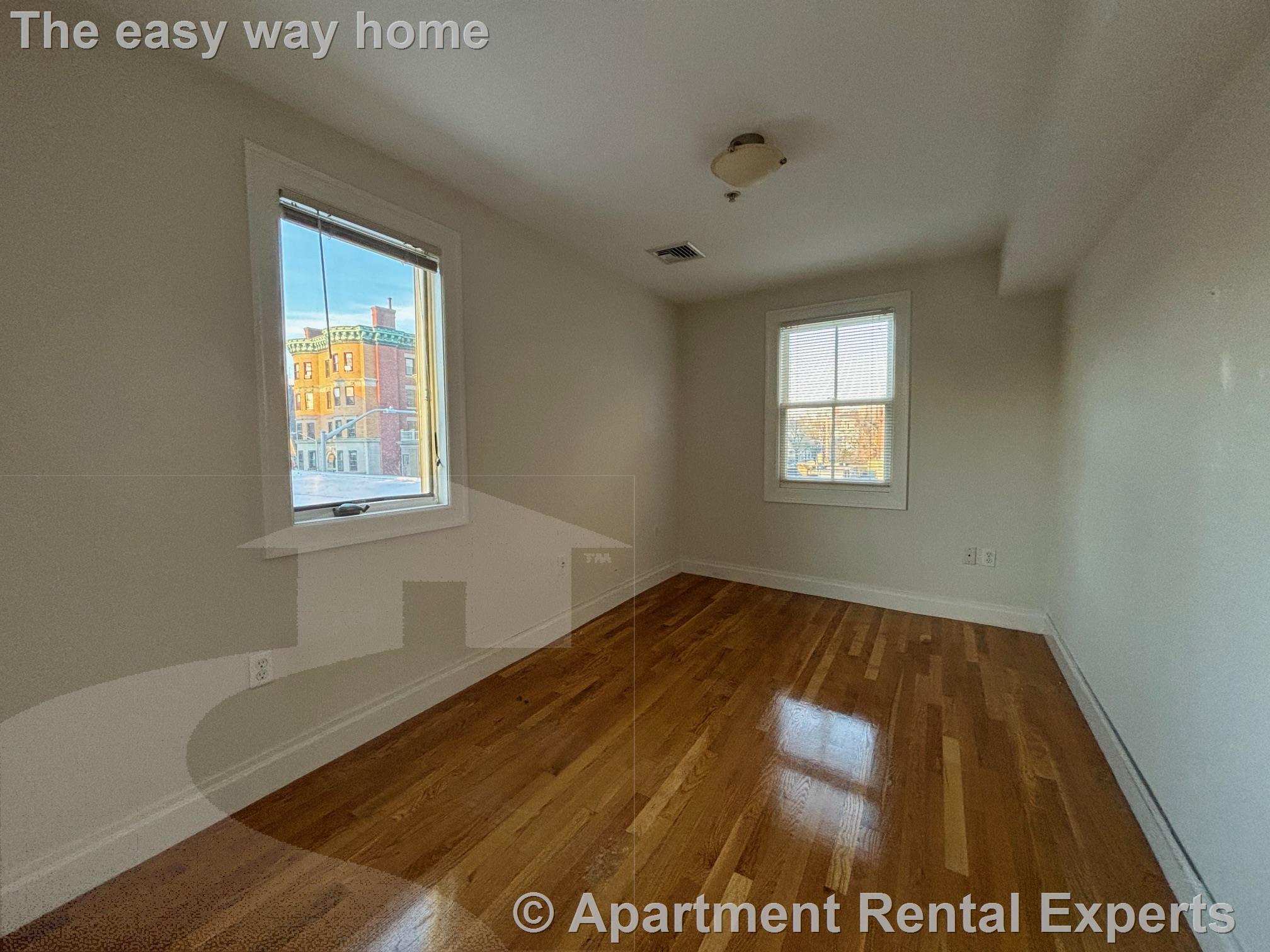 1110 Massachusetts Ave, Harvard Square