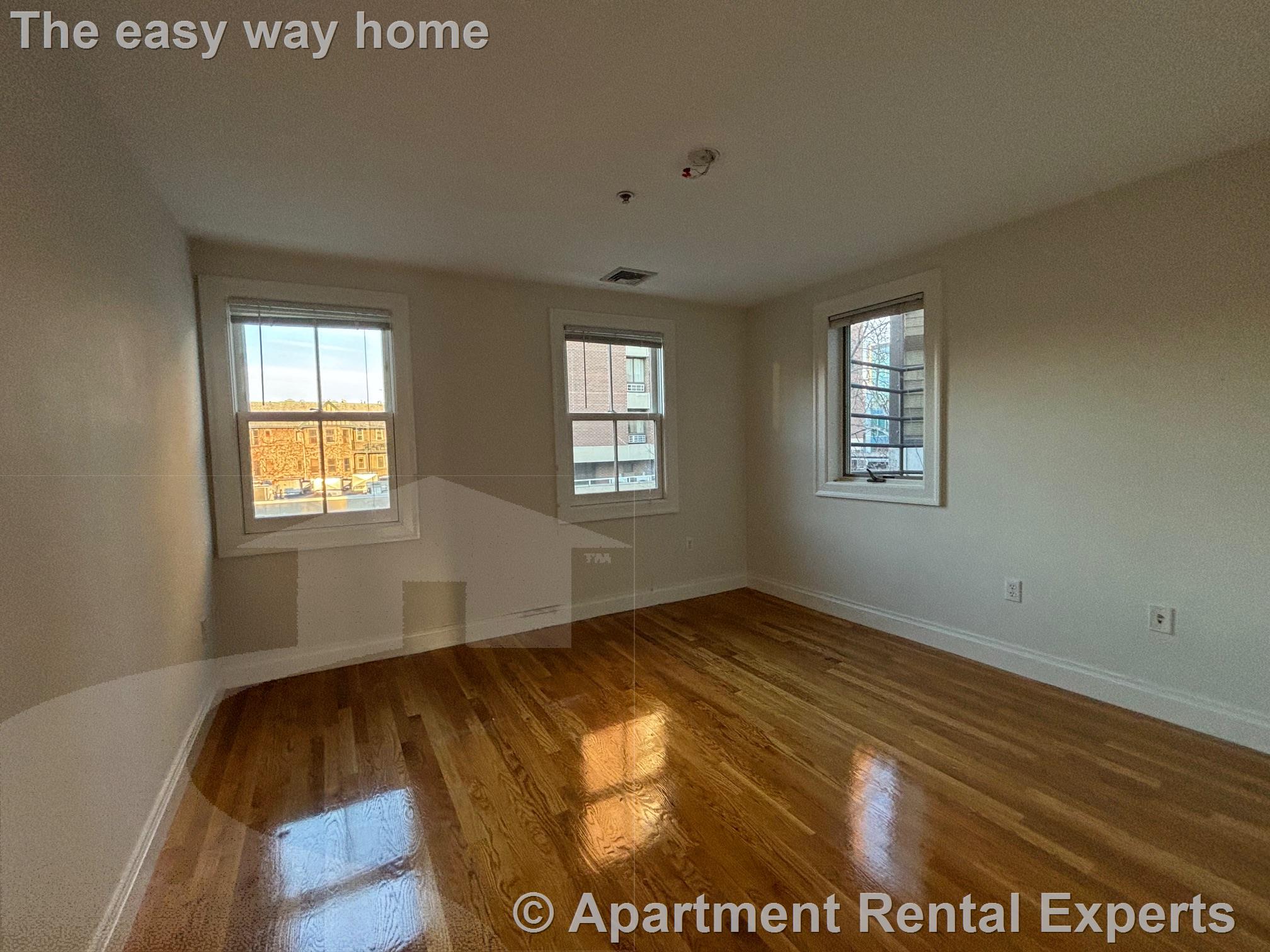 1110 Massachusetts Ave, Harvard Square