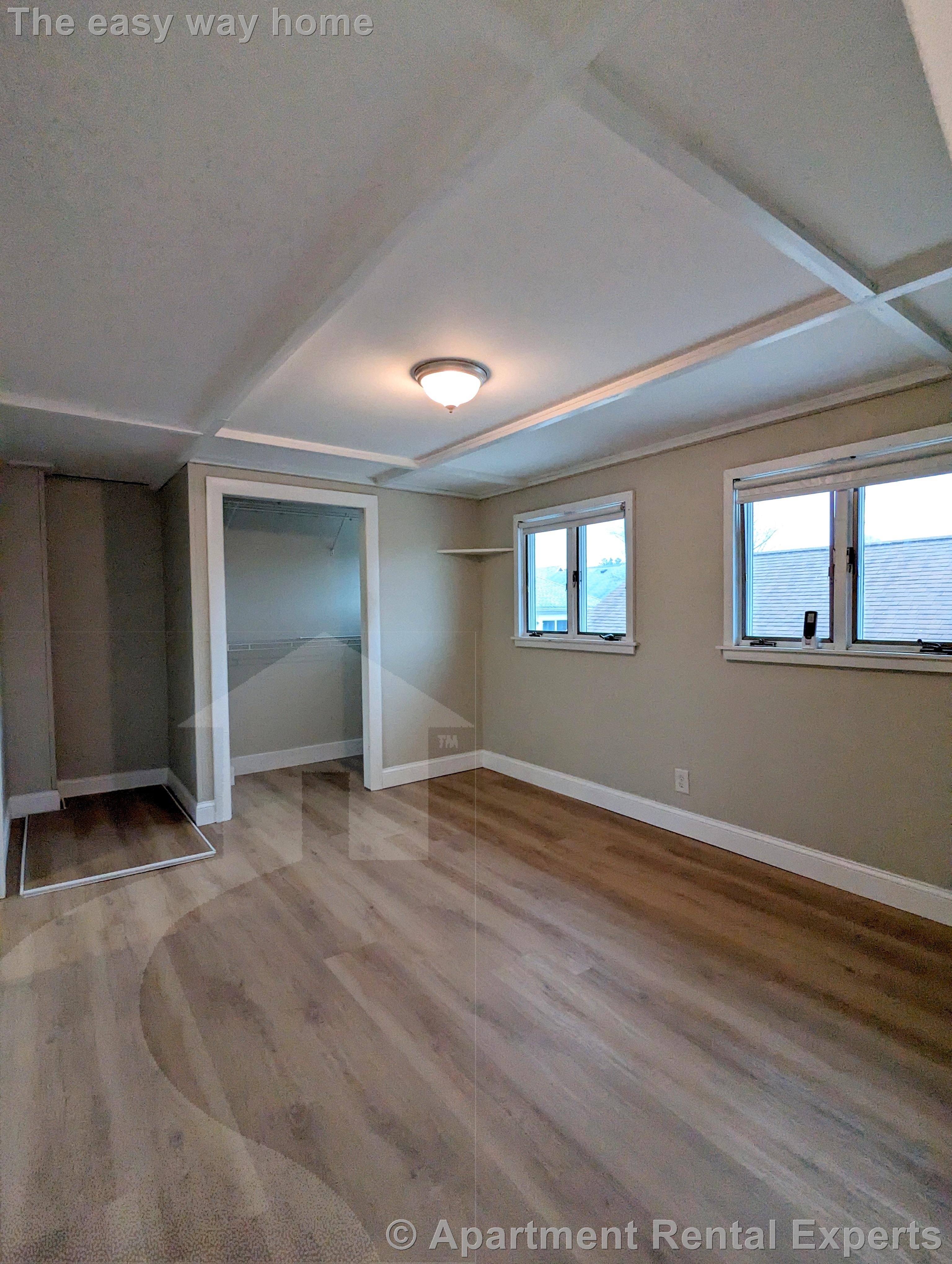 73 Woods Ave, Teele Square