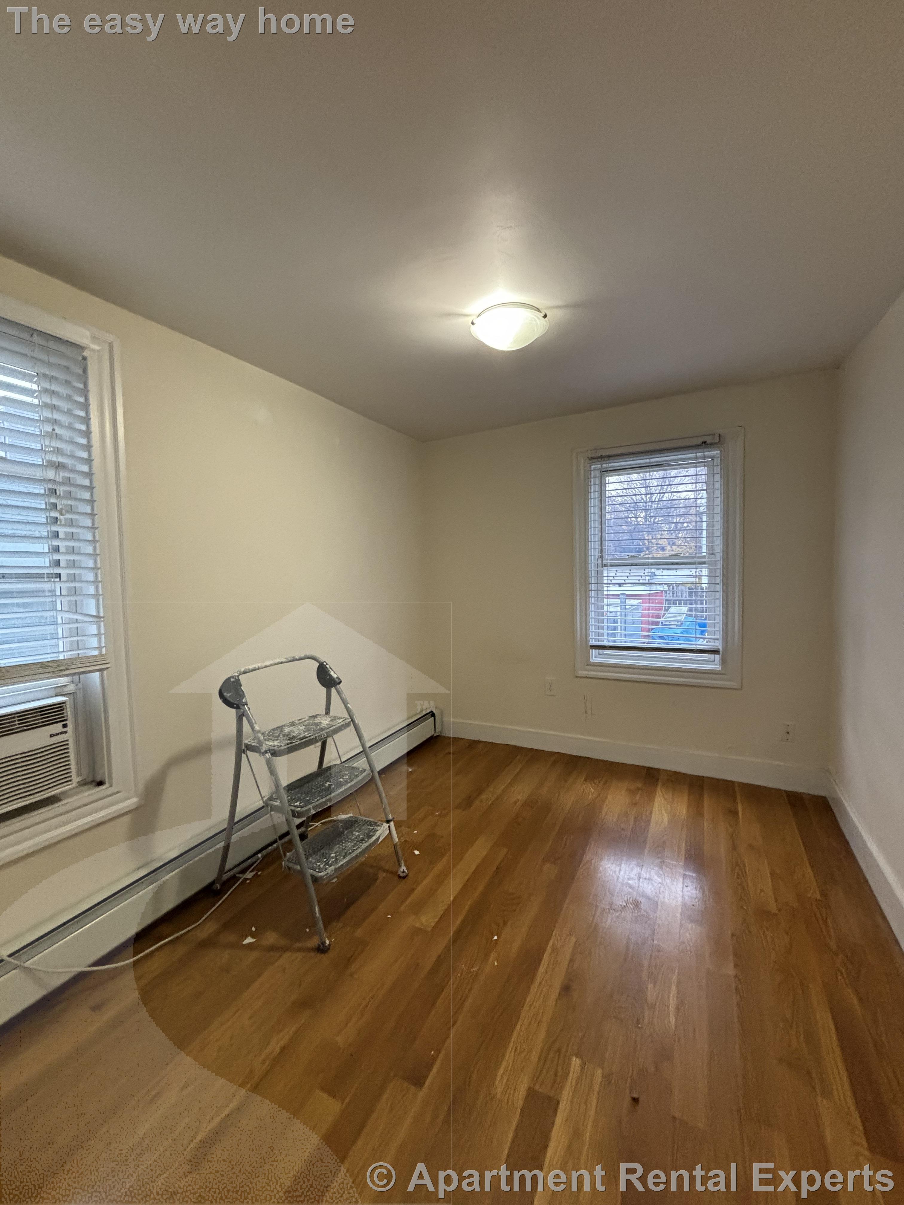 33 Harding St, East Cambridge