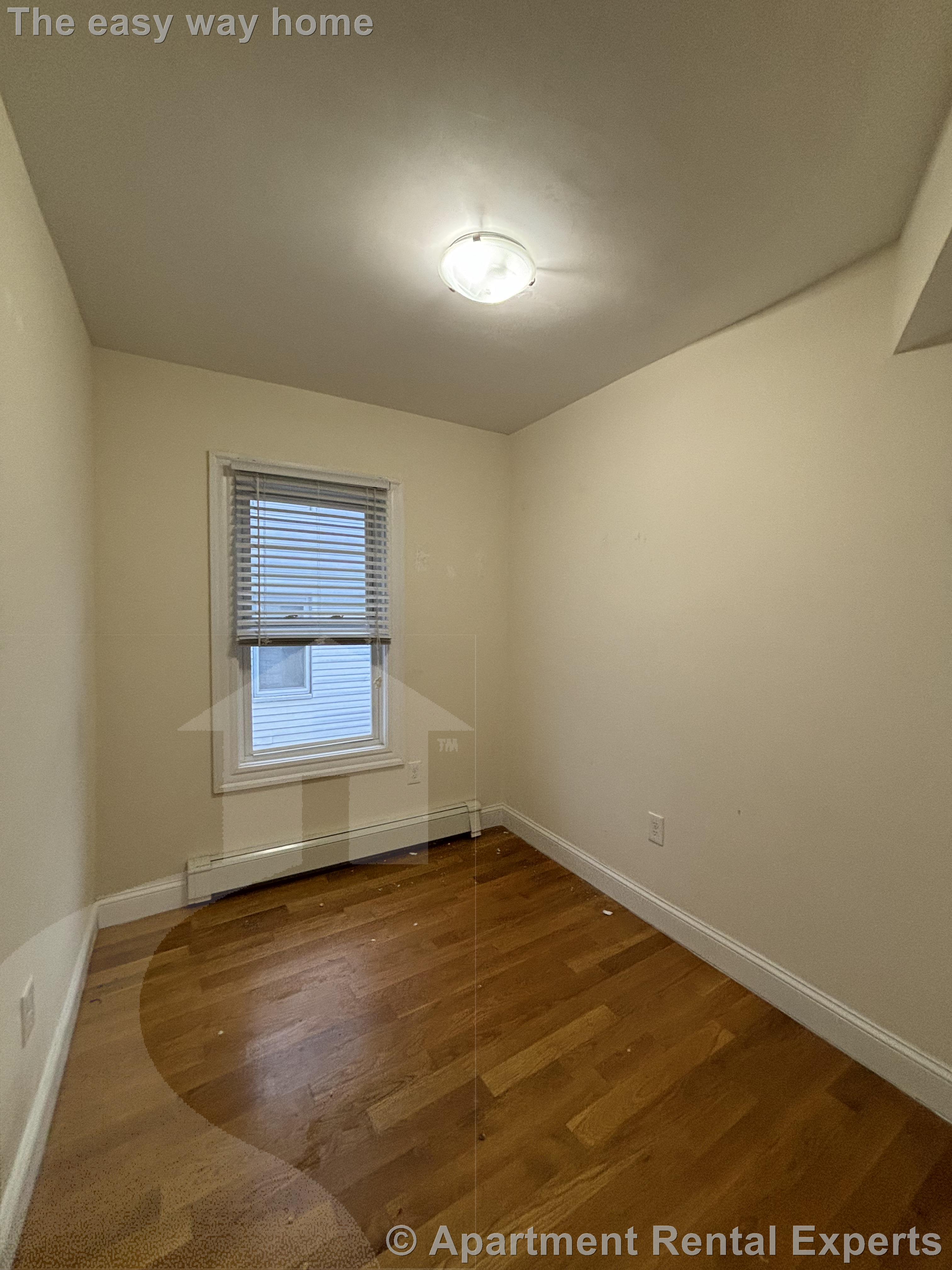 33 Harding St, East Cambridge