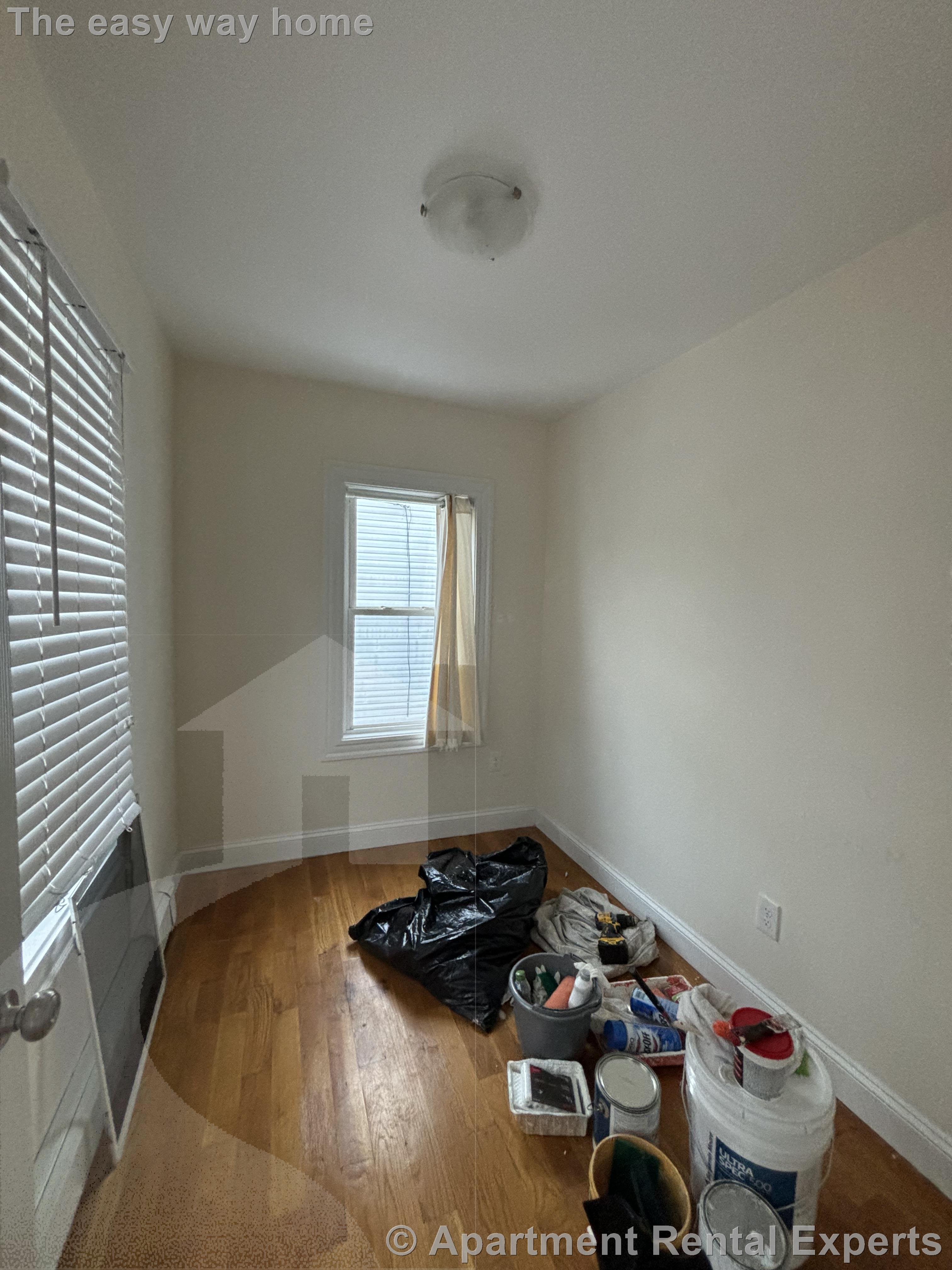 33 Harding St, East Cambridge