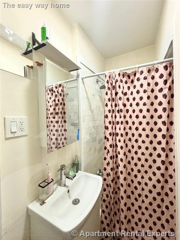 33 Harding St, East Cambridge