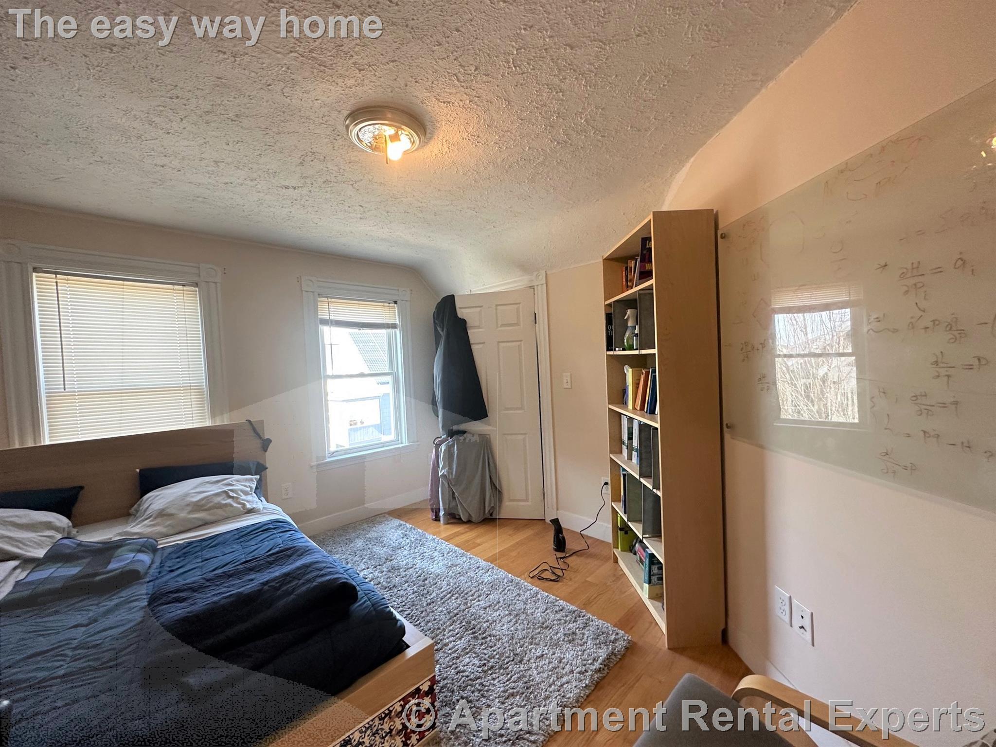 15 Lesley Ave, Davis Square