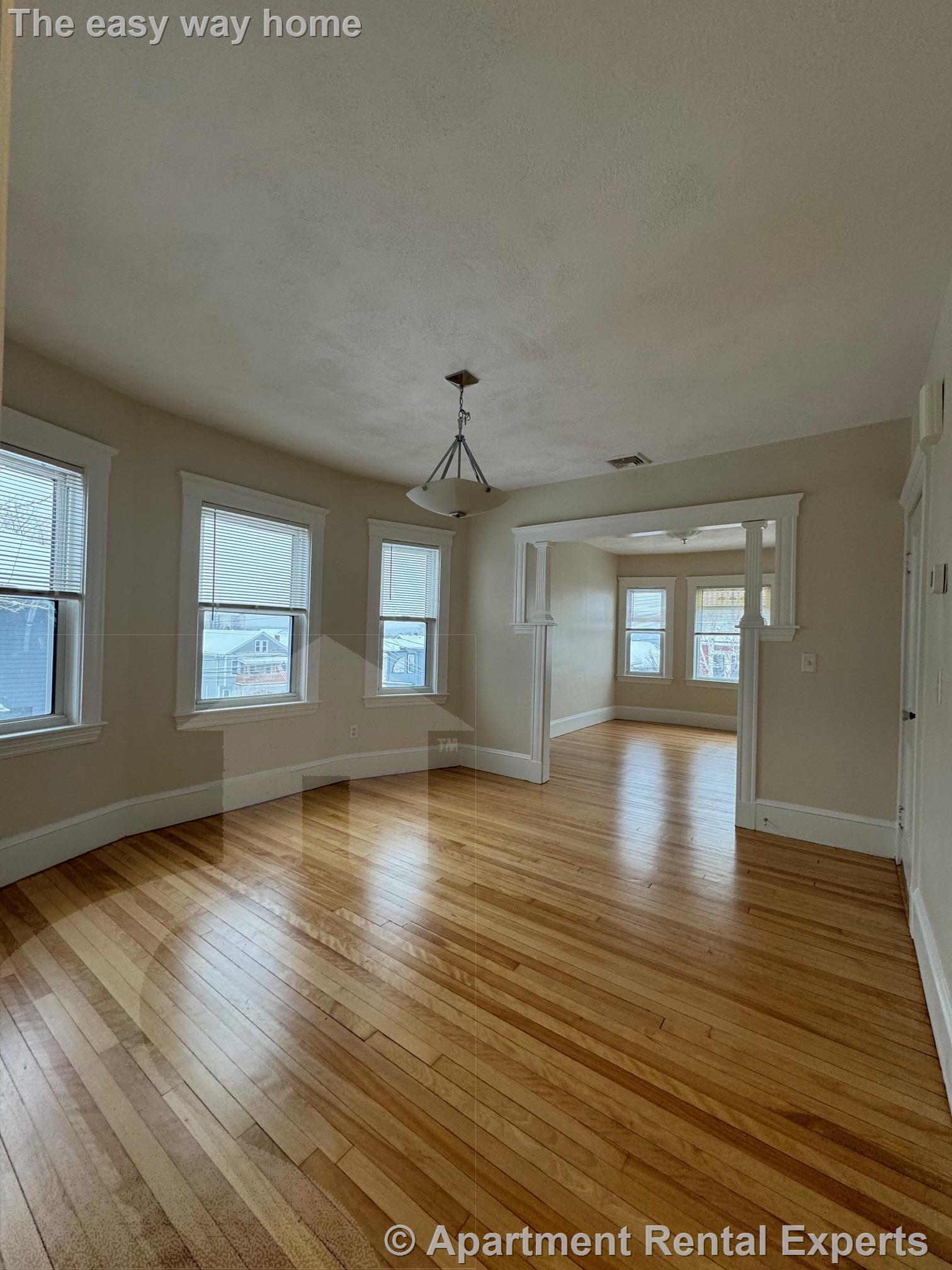 110 West Quincy St, Tufts