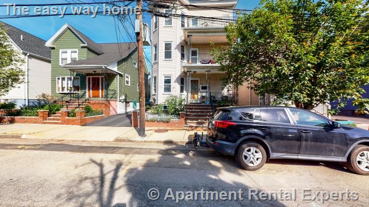 11 Partridge Ave, Magoun Square