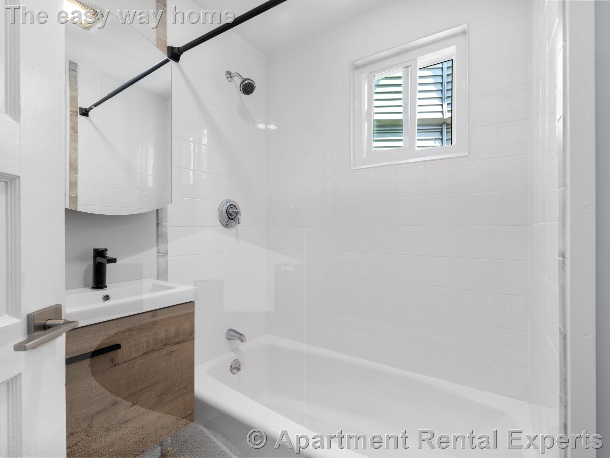 59 Hawthorne St, Davis Square