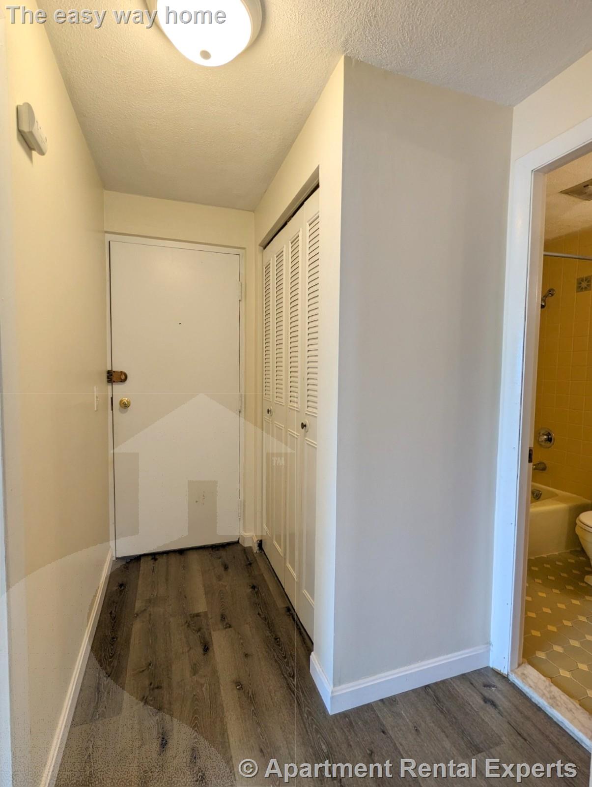 86 Newbury St, Teele Square