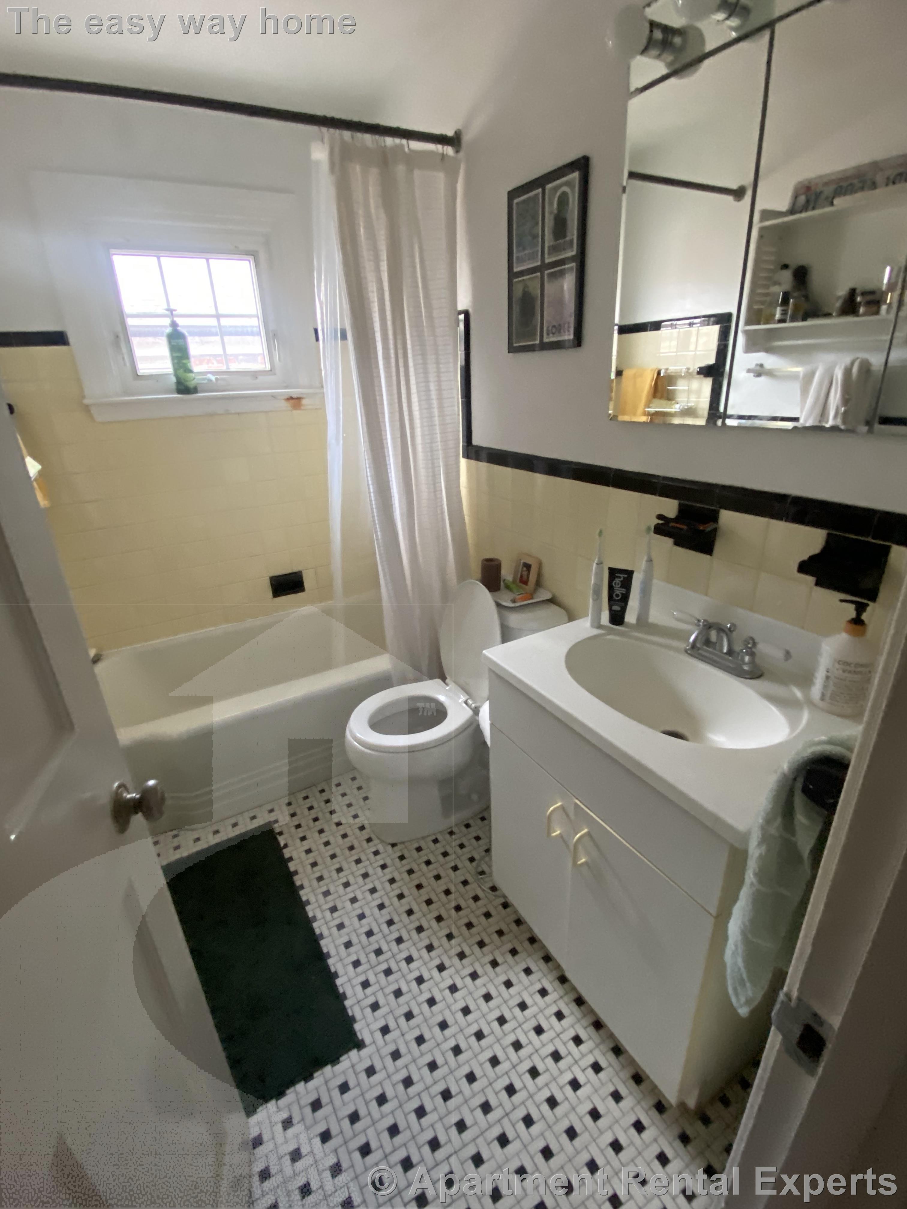 2 Garden Ct, Porter Square