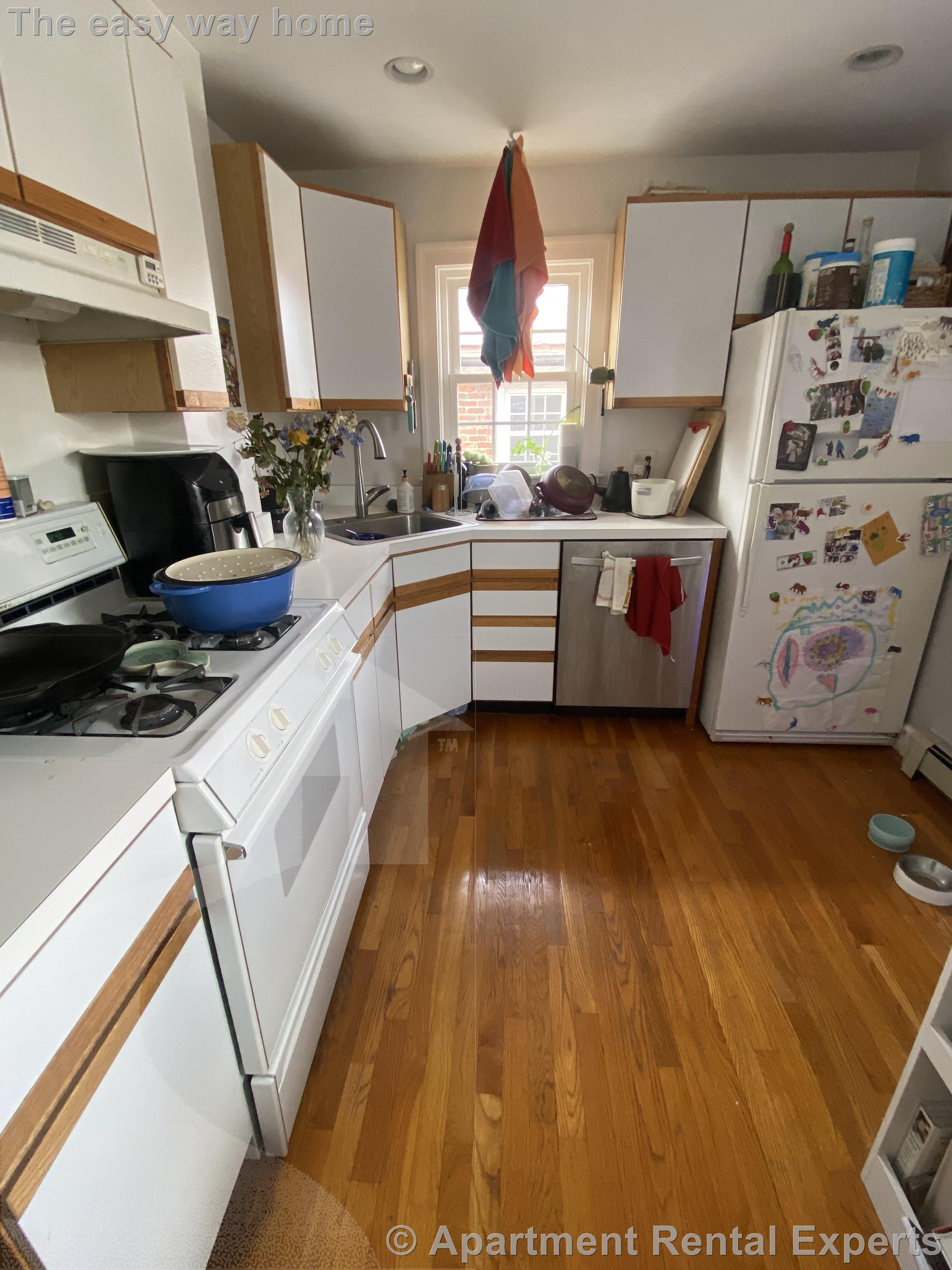 2 Garden Ct, Porter Square