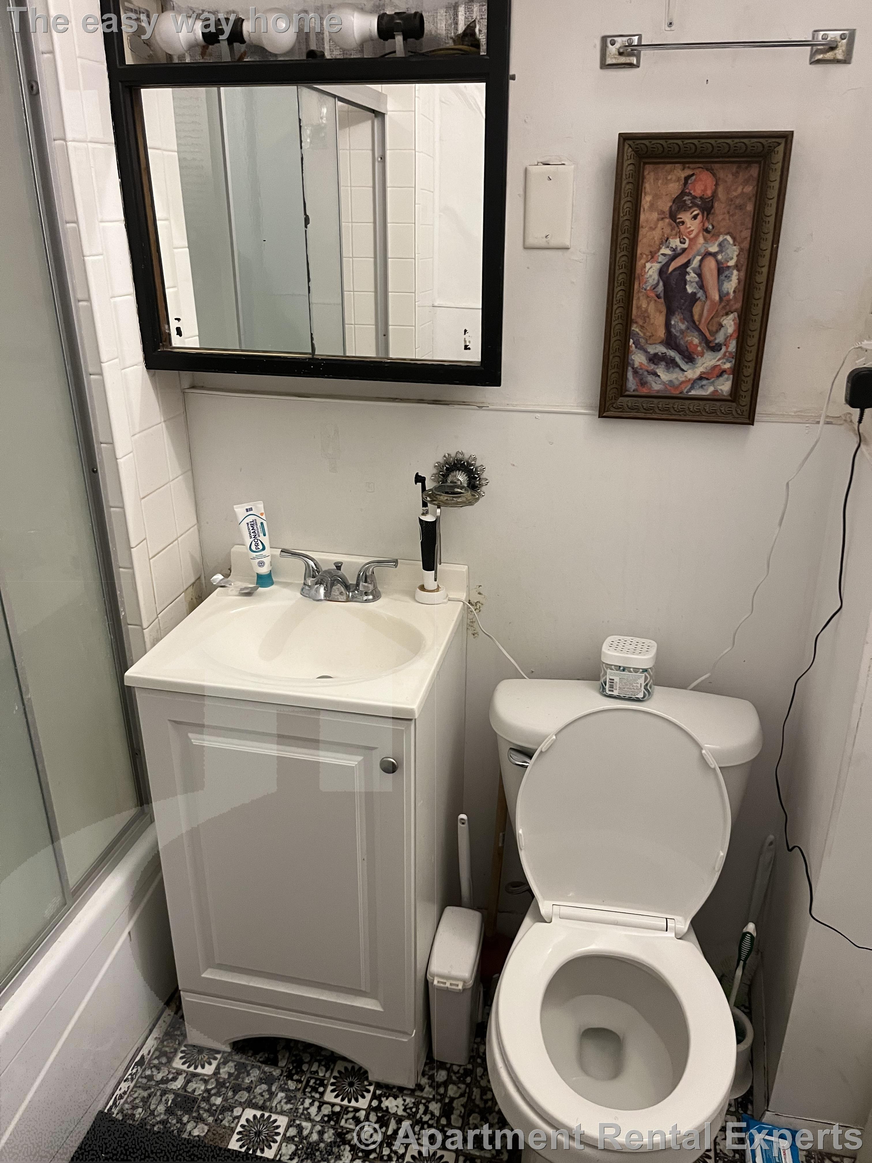 67 Willow Ave, Davis Square