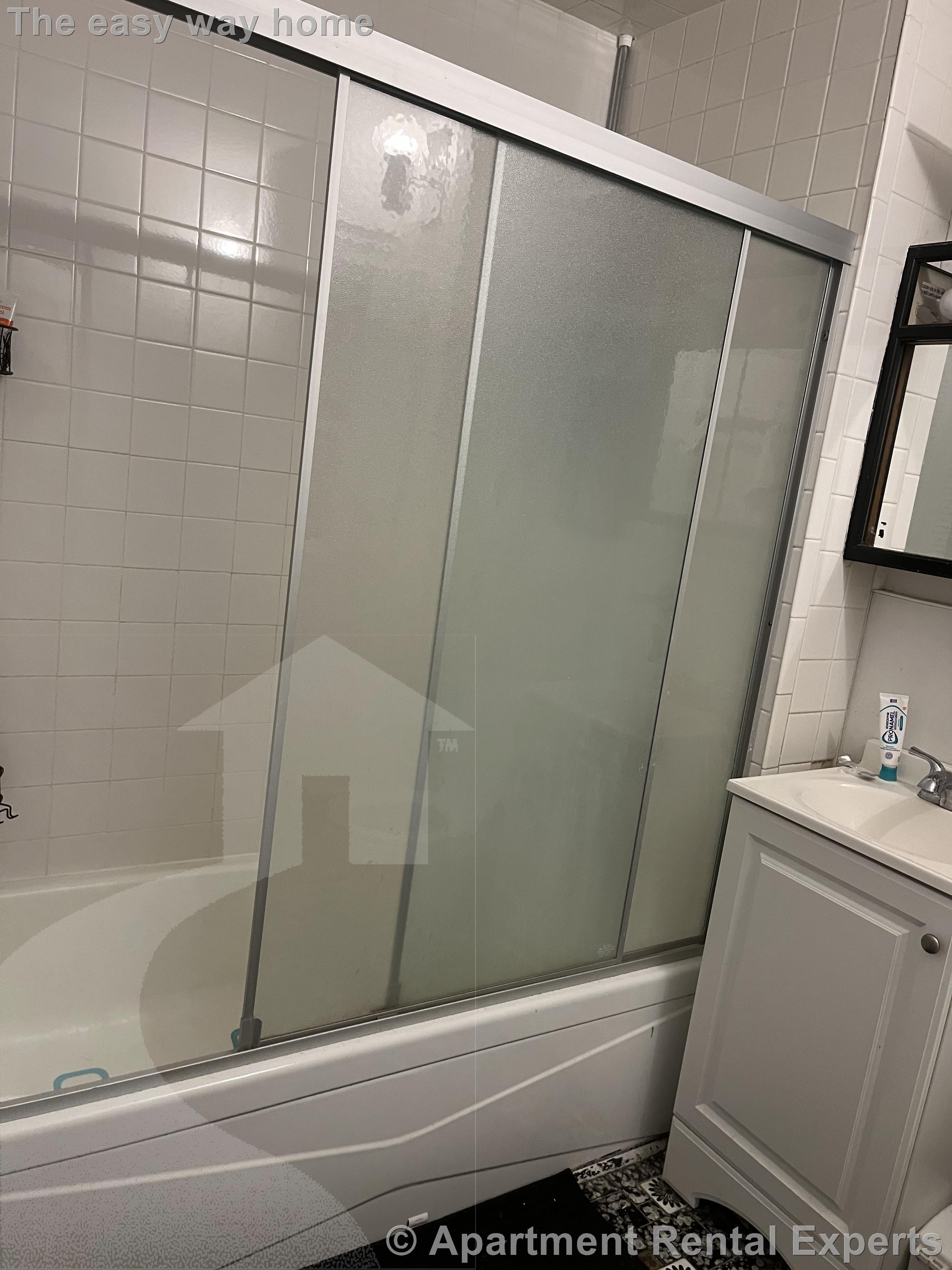 67 Willow Ave, Davis Square