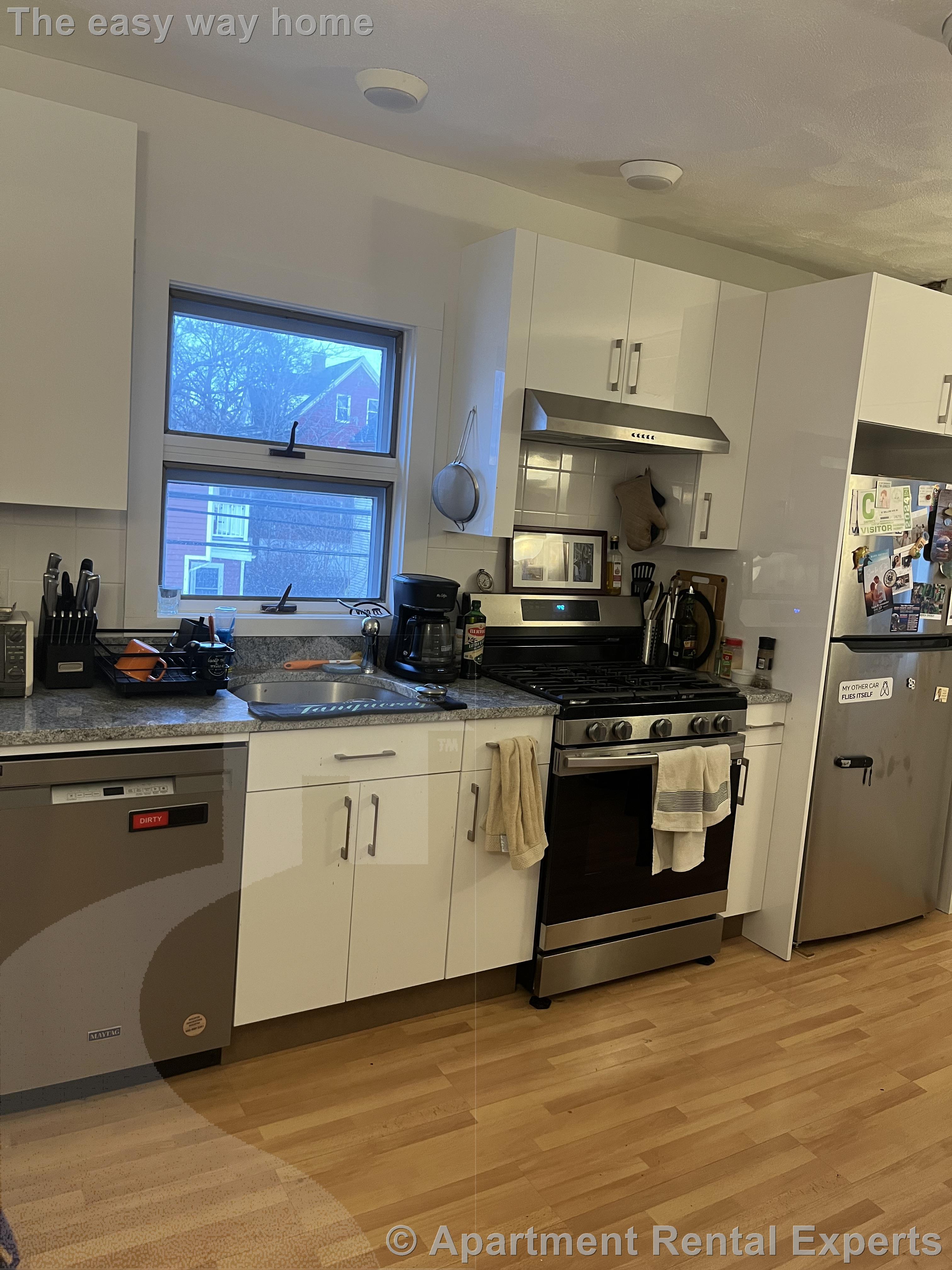 67 Willow Ave, Davis Square