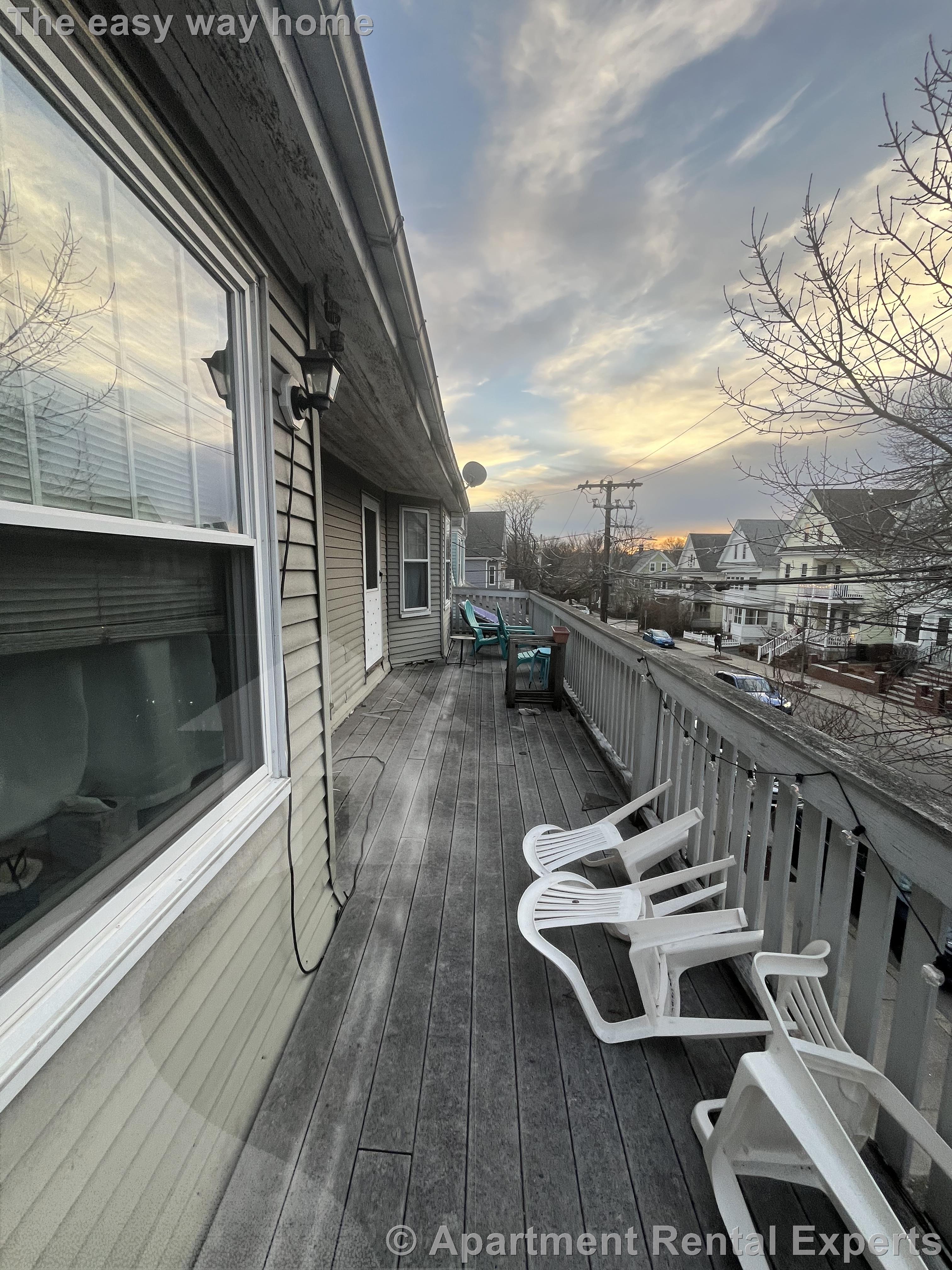 67 Willow Ave, Davis Square