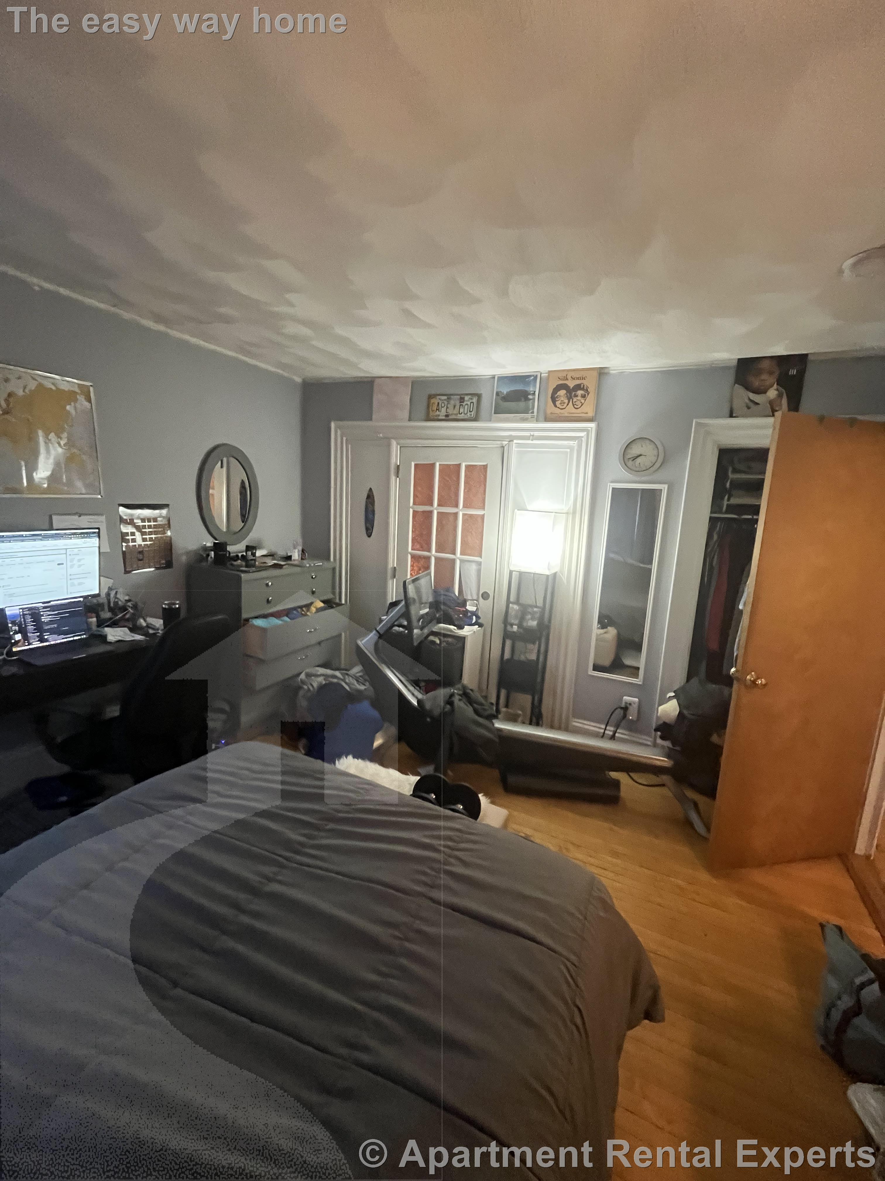 67 Willow Ave, Davis Square