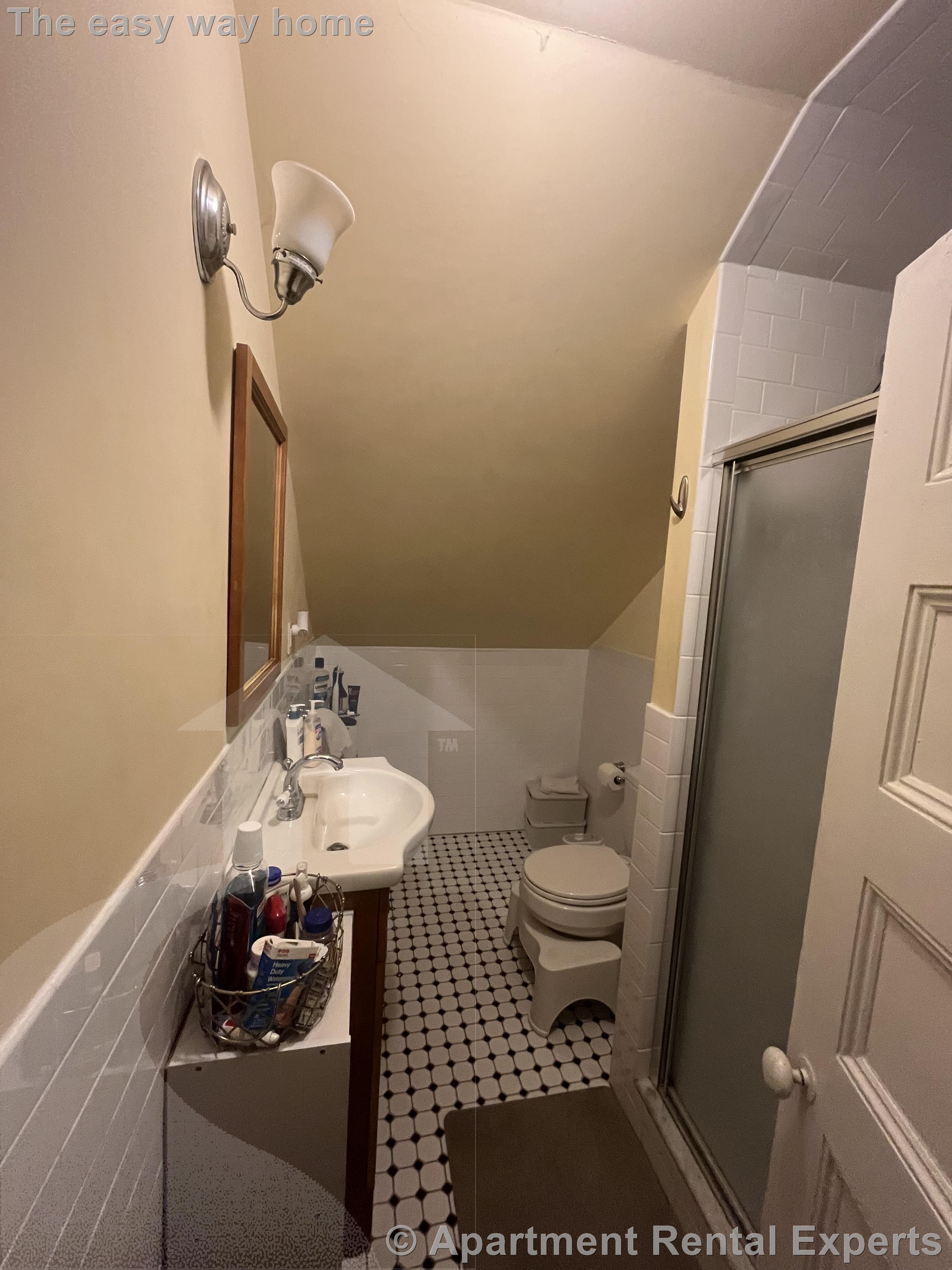 67 Willow Ave, Davis Square