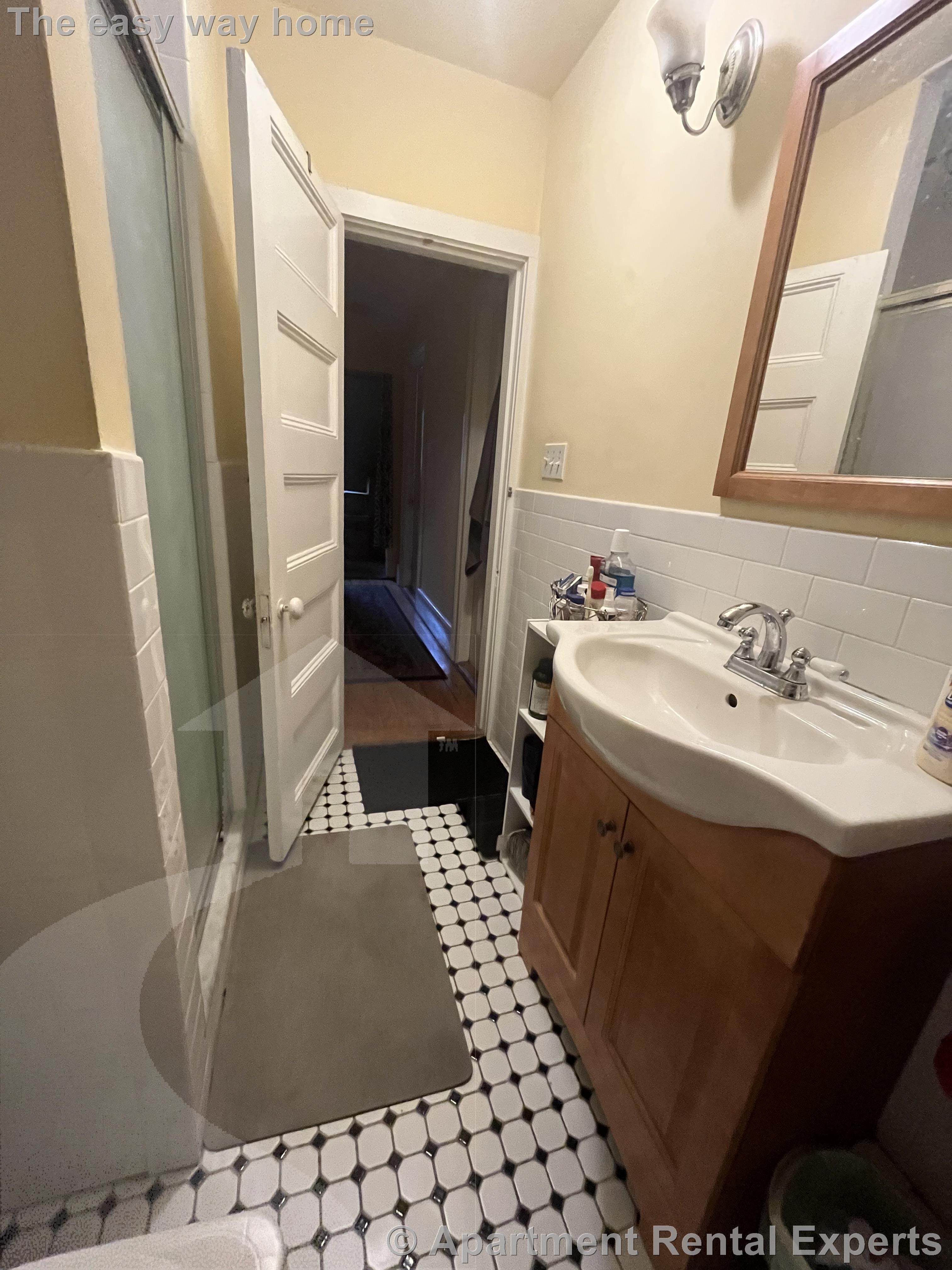 67 Willow Ave, Davis Square