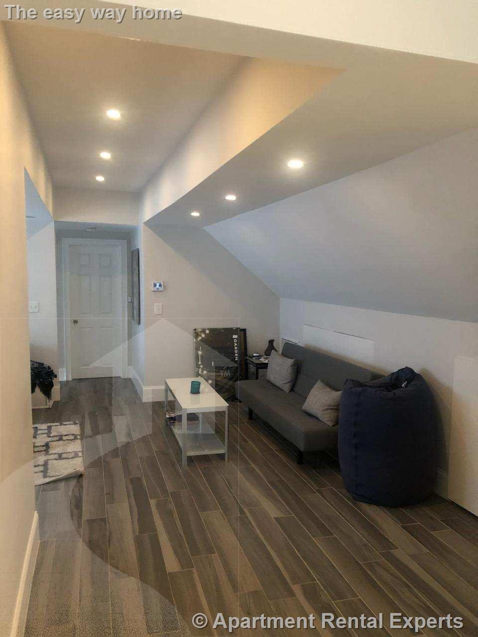 296 Arlington St, Cambridge Line