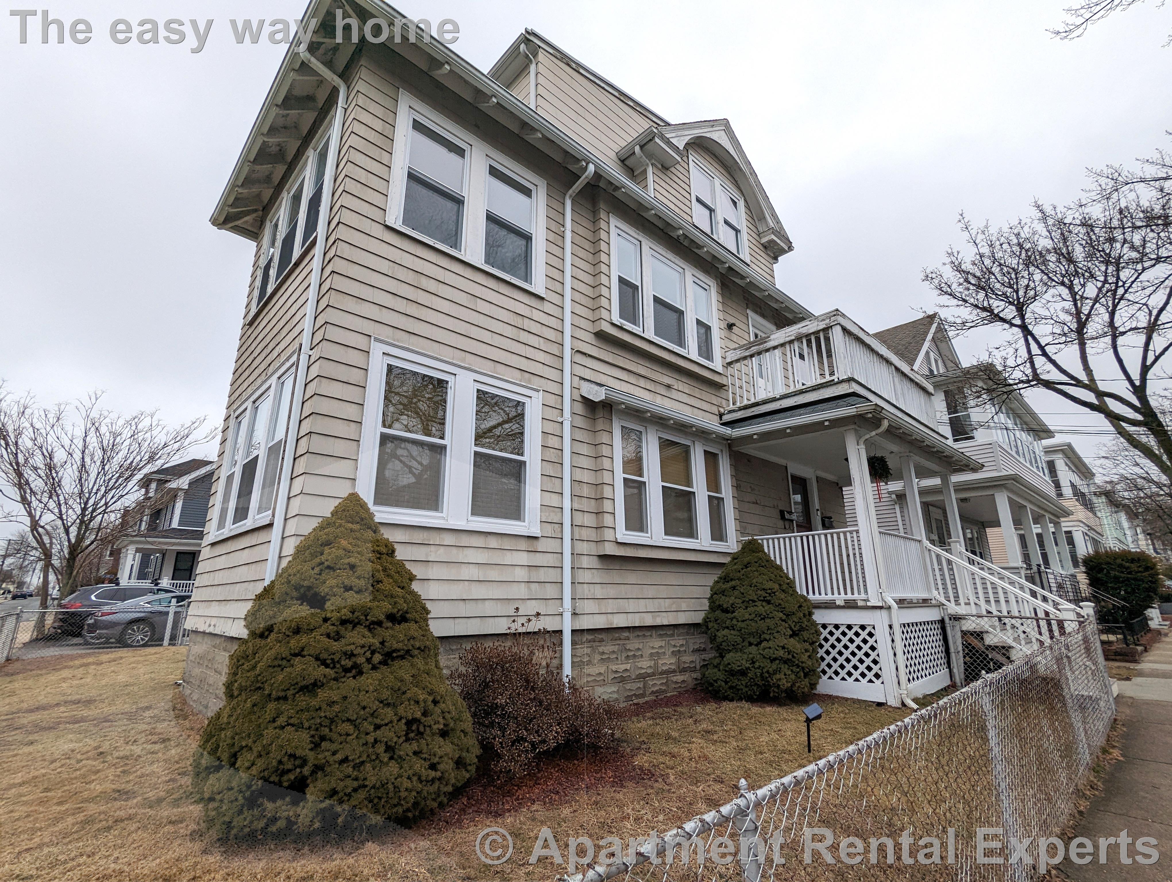 59 Sunset Rd, Tufts