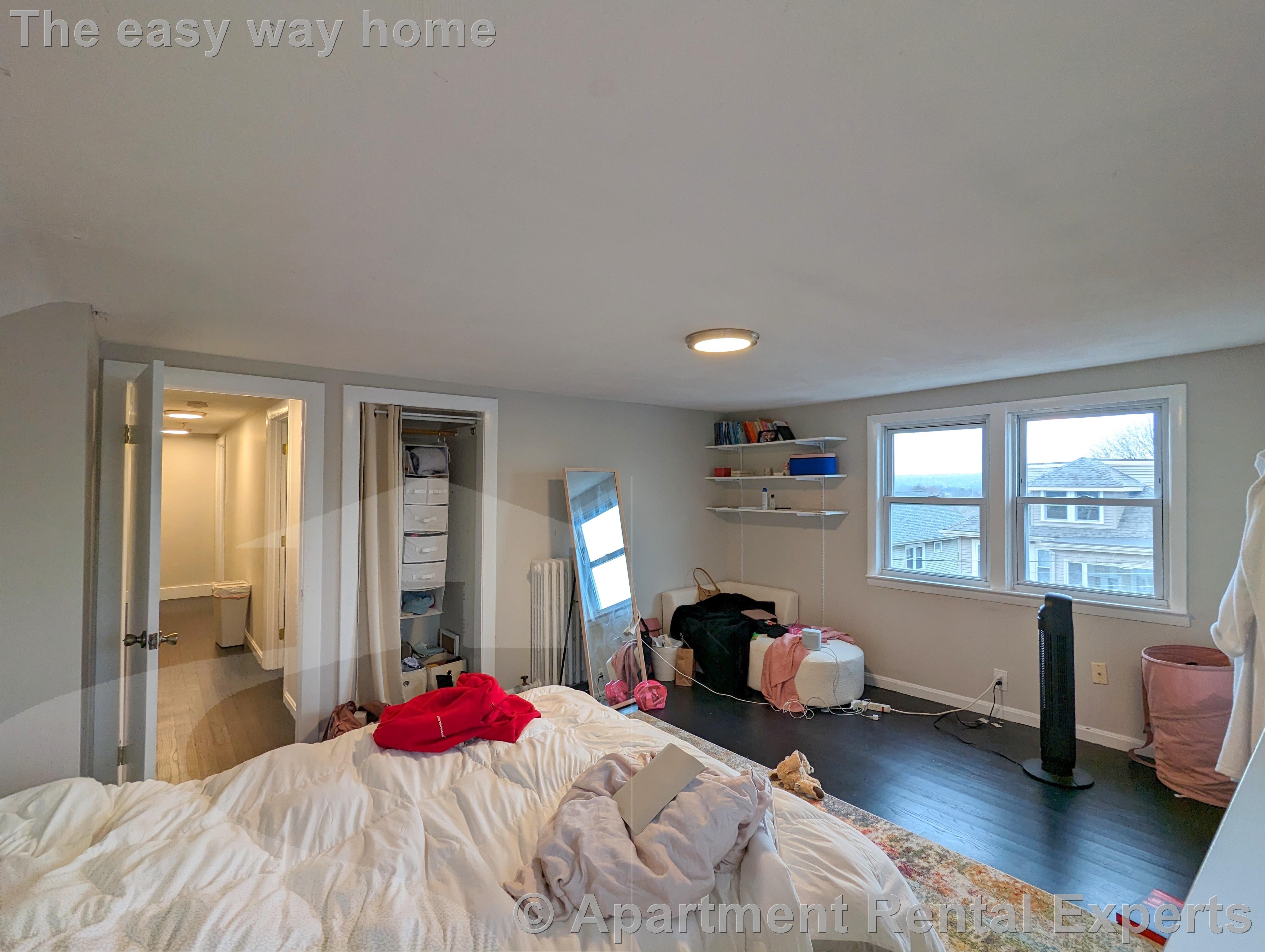 59 Sunset Rd, Tufts