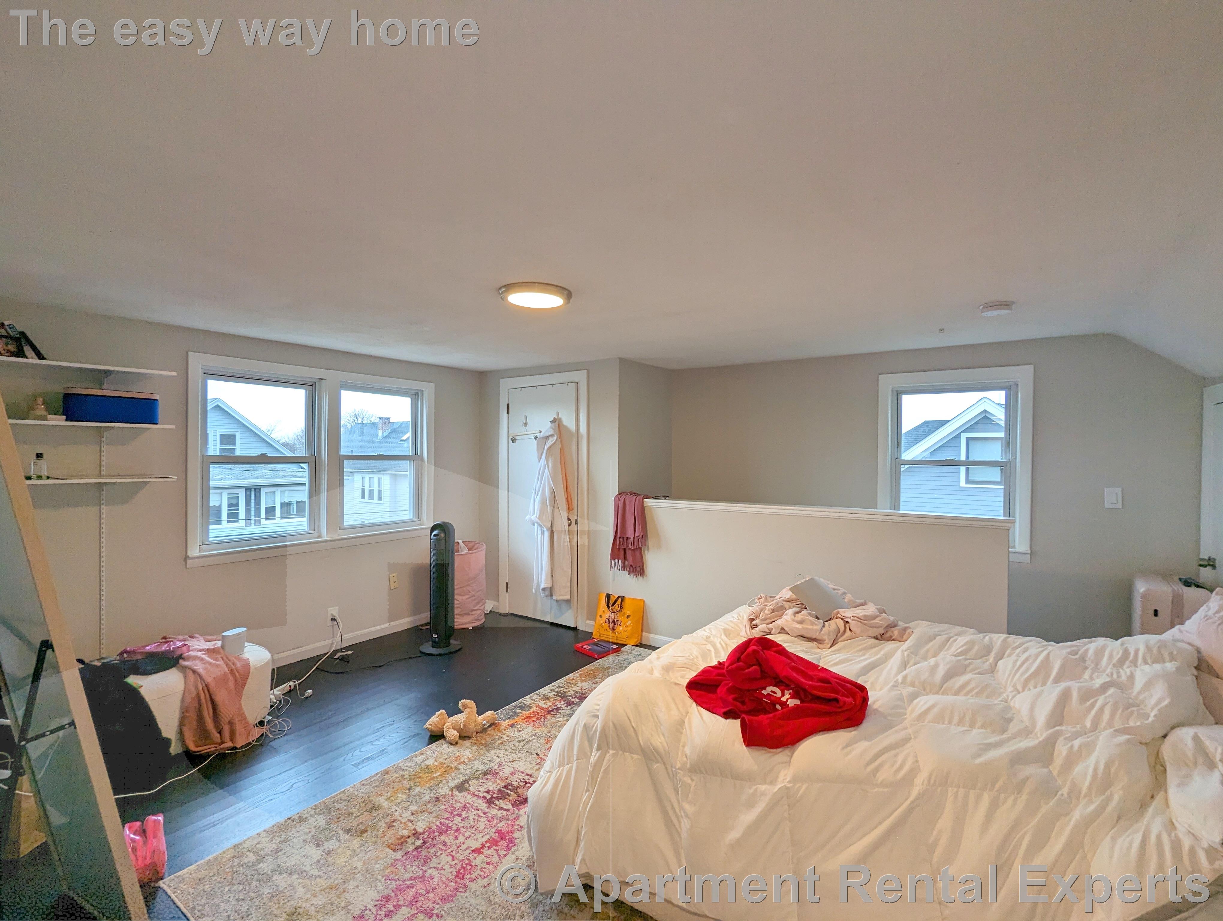 59 Sunset Rd, Tufts