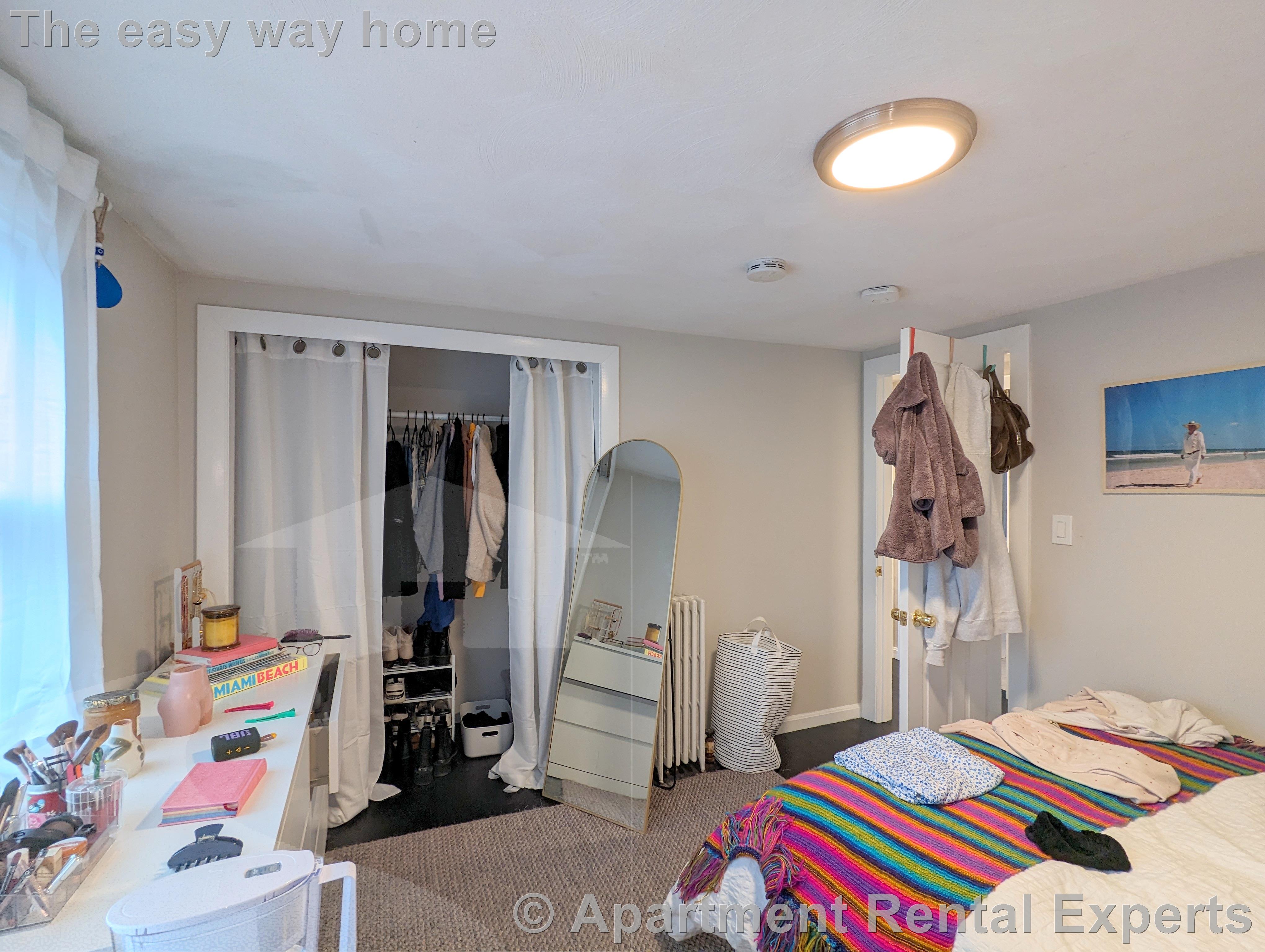 59 Sunset Rd, Tufts