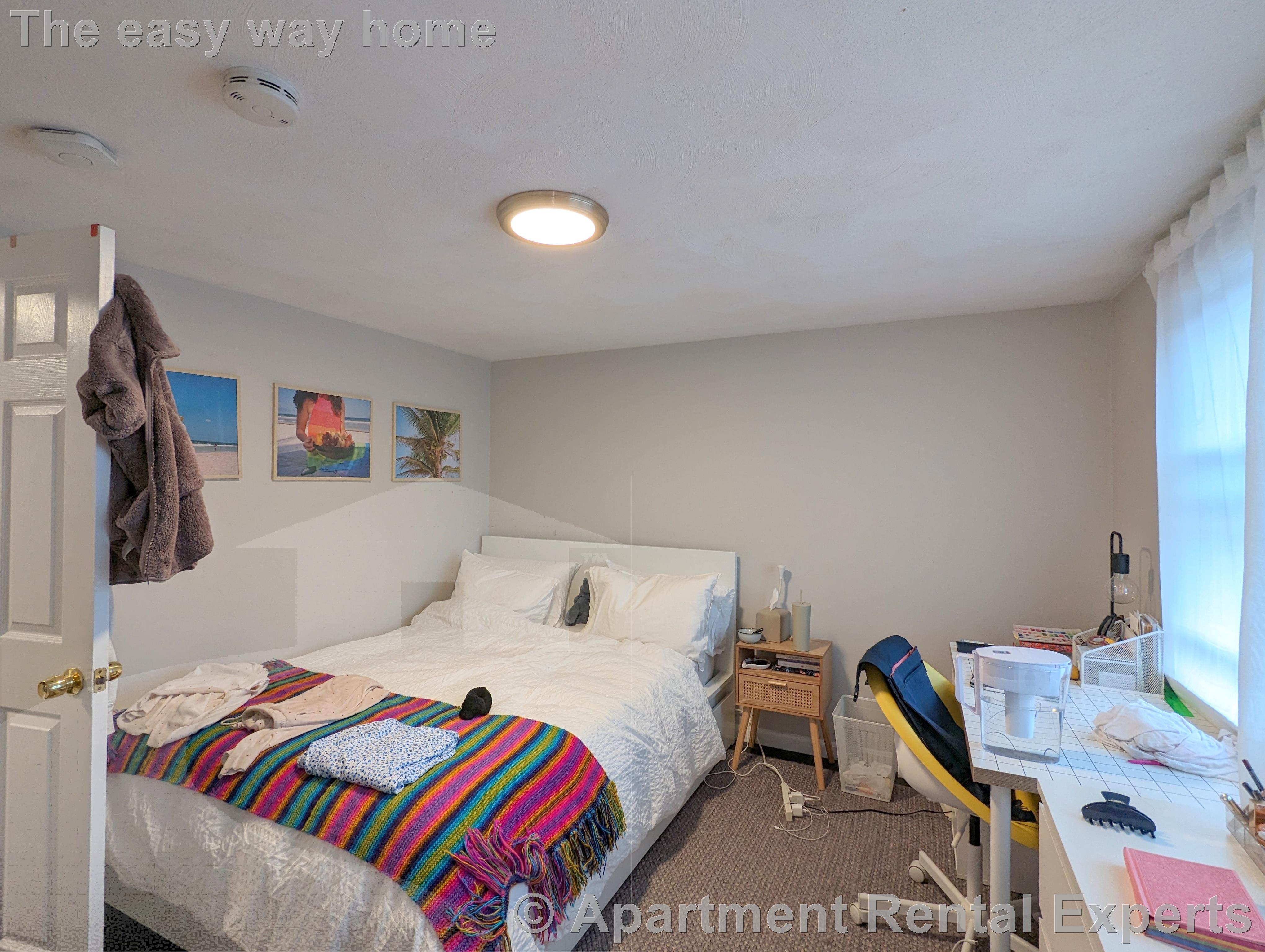 59 Sunset Rd, Tufts