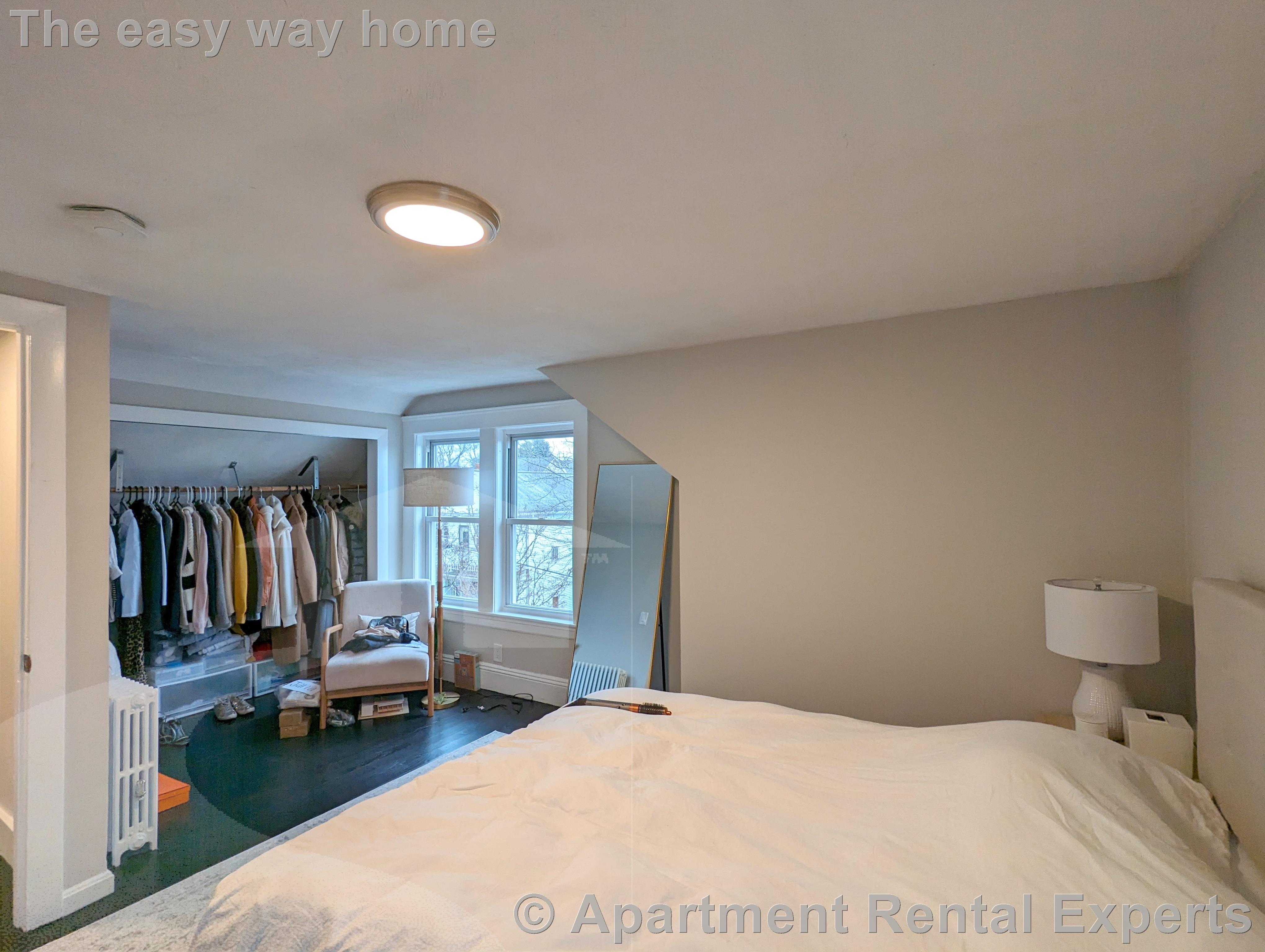 59 Sunset Rd, Tufts