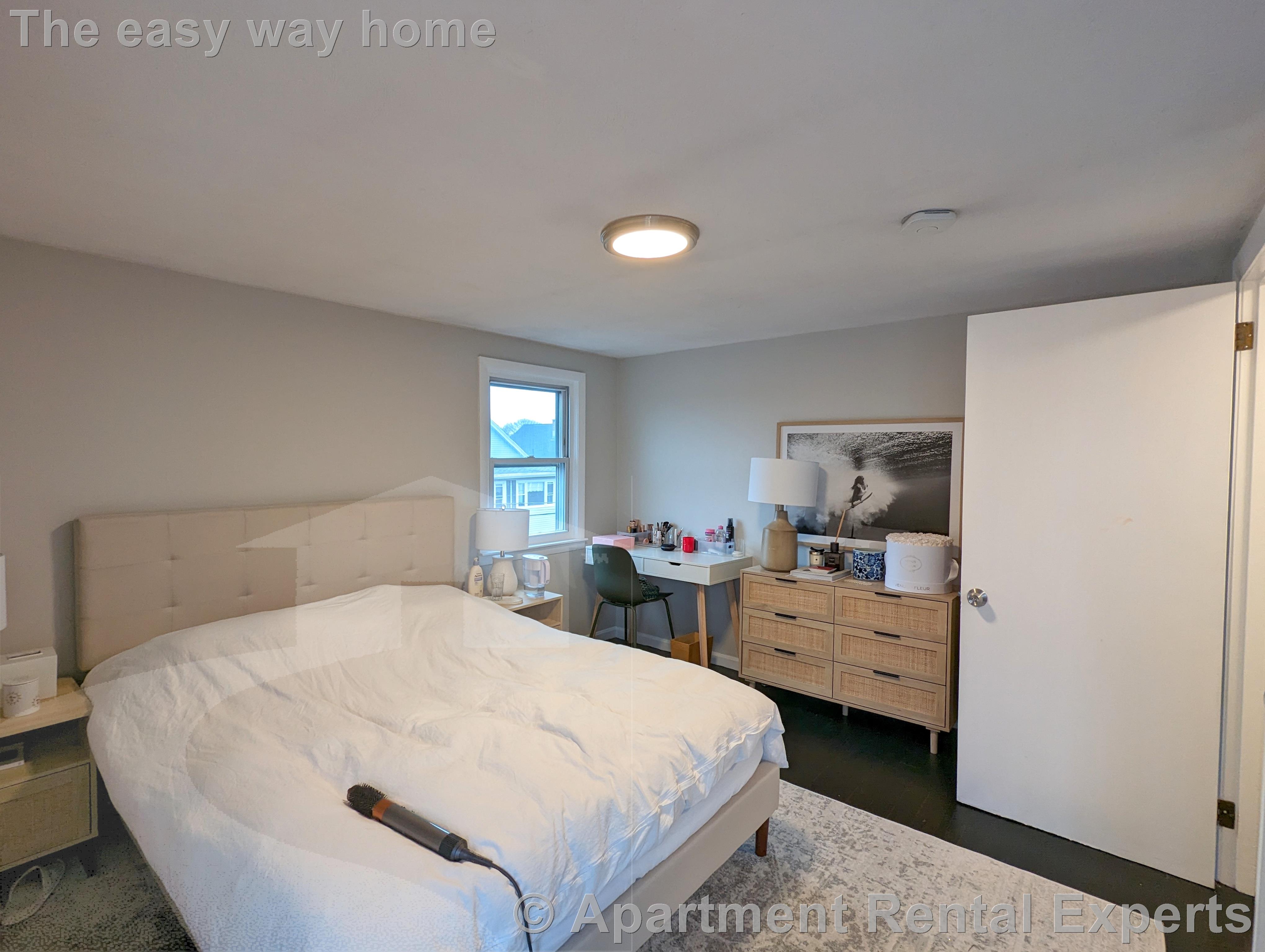59 Sunset Rd, Tufts