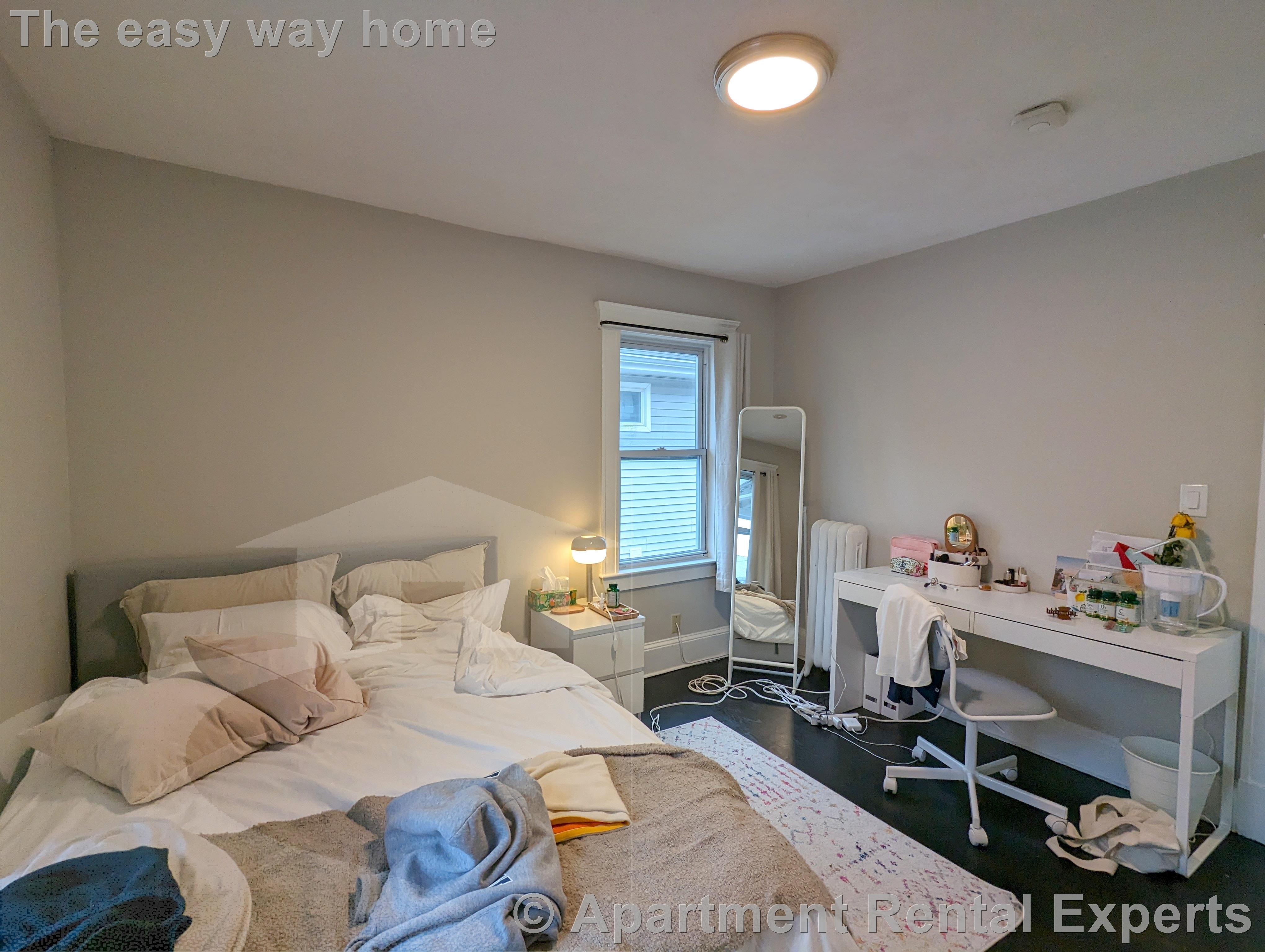 59 Sunset Rd, Tufts