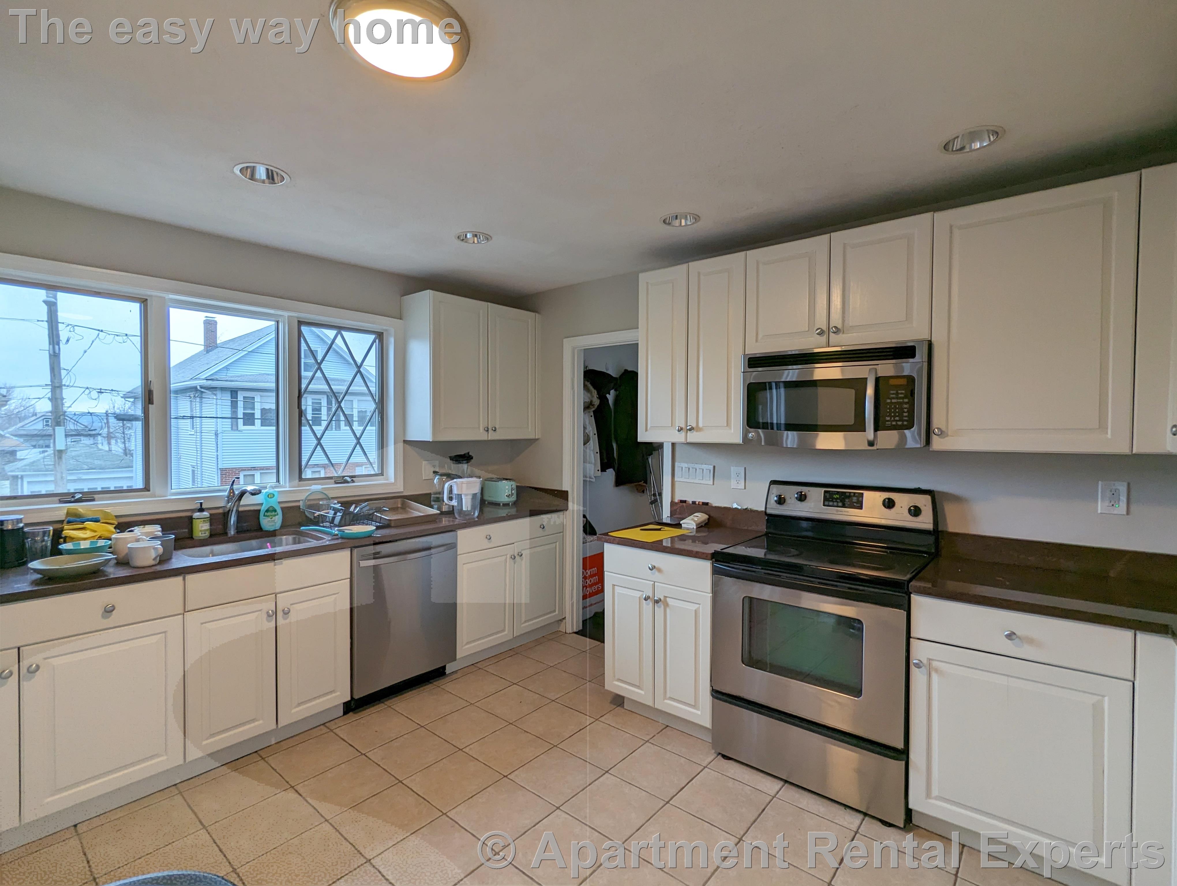 59 Sunset Rd, Tufts