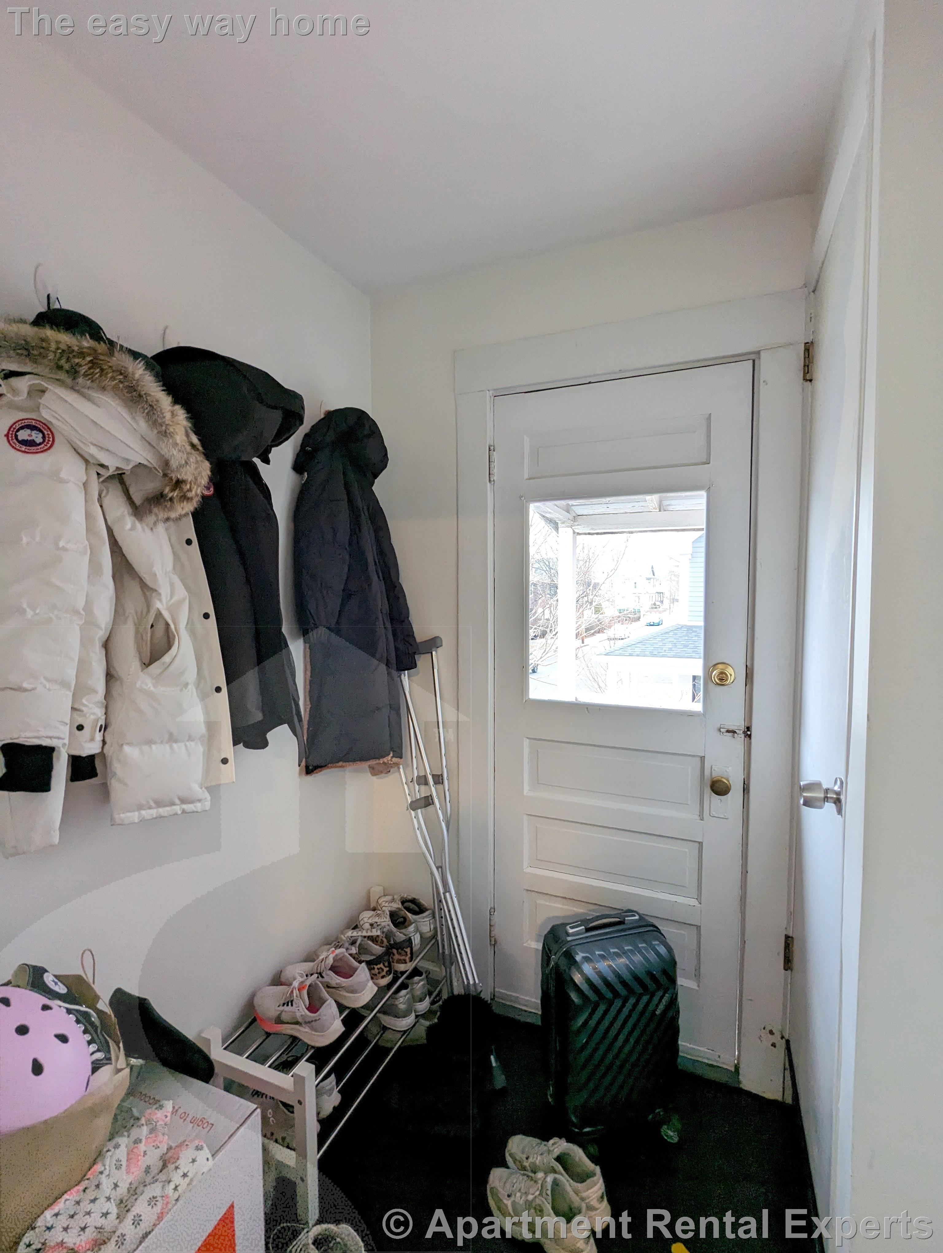 59 Sunset Rd, Tufts