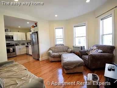 9-11 Winter Hill Rd, Magoun Square