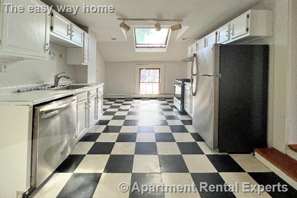 10 Smith Ave, Ward Two