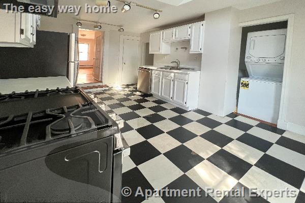 10 Smith Ave, Ward Two