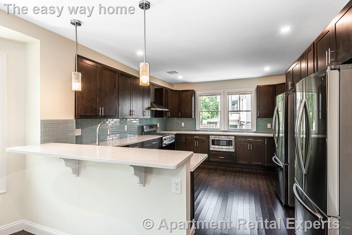 174 Fulton St, Medford Square